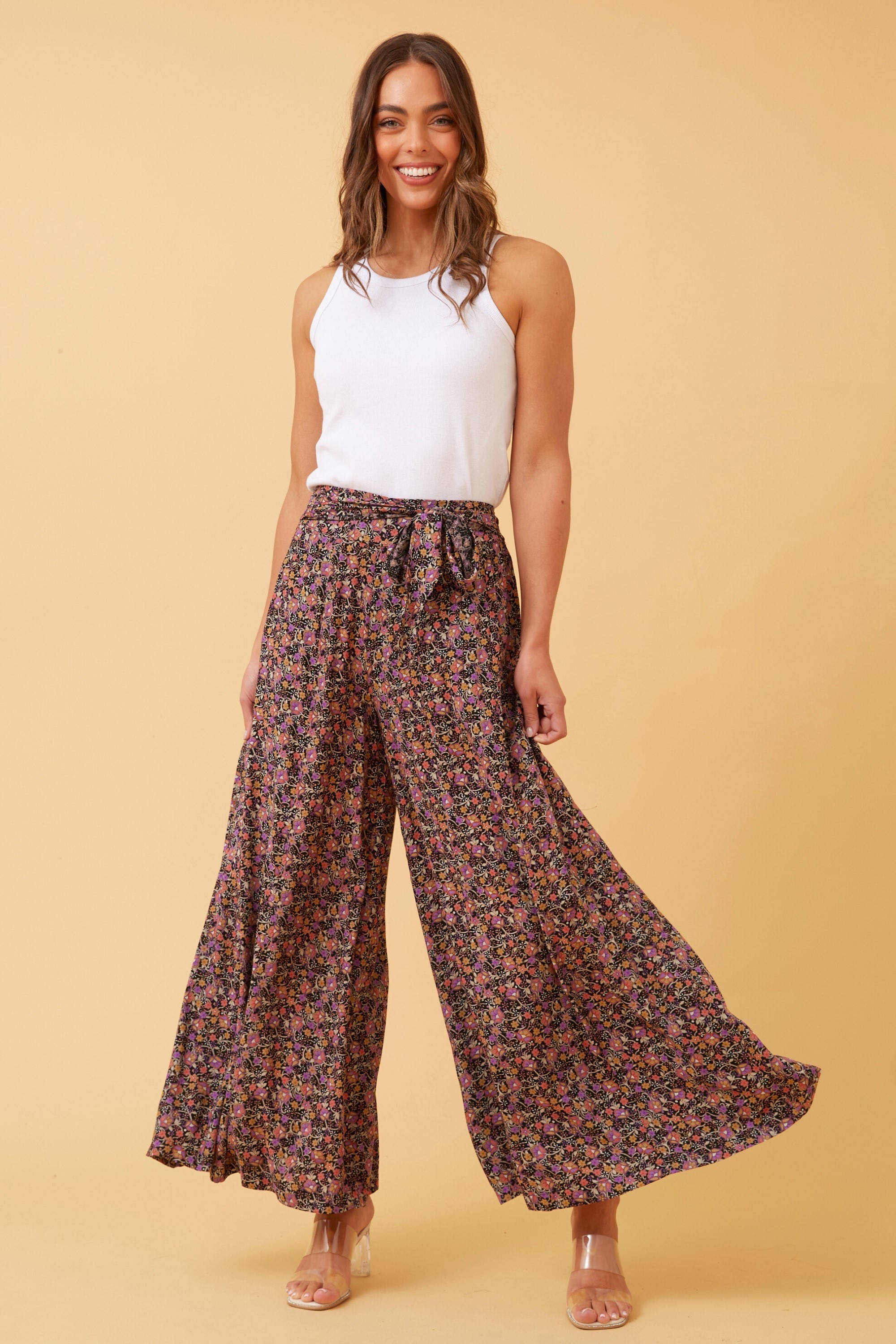 Séfr Richie floral-embroidered Trousers - Farfetch