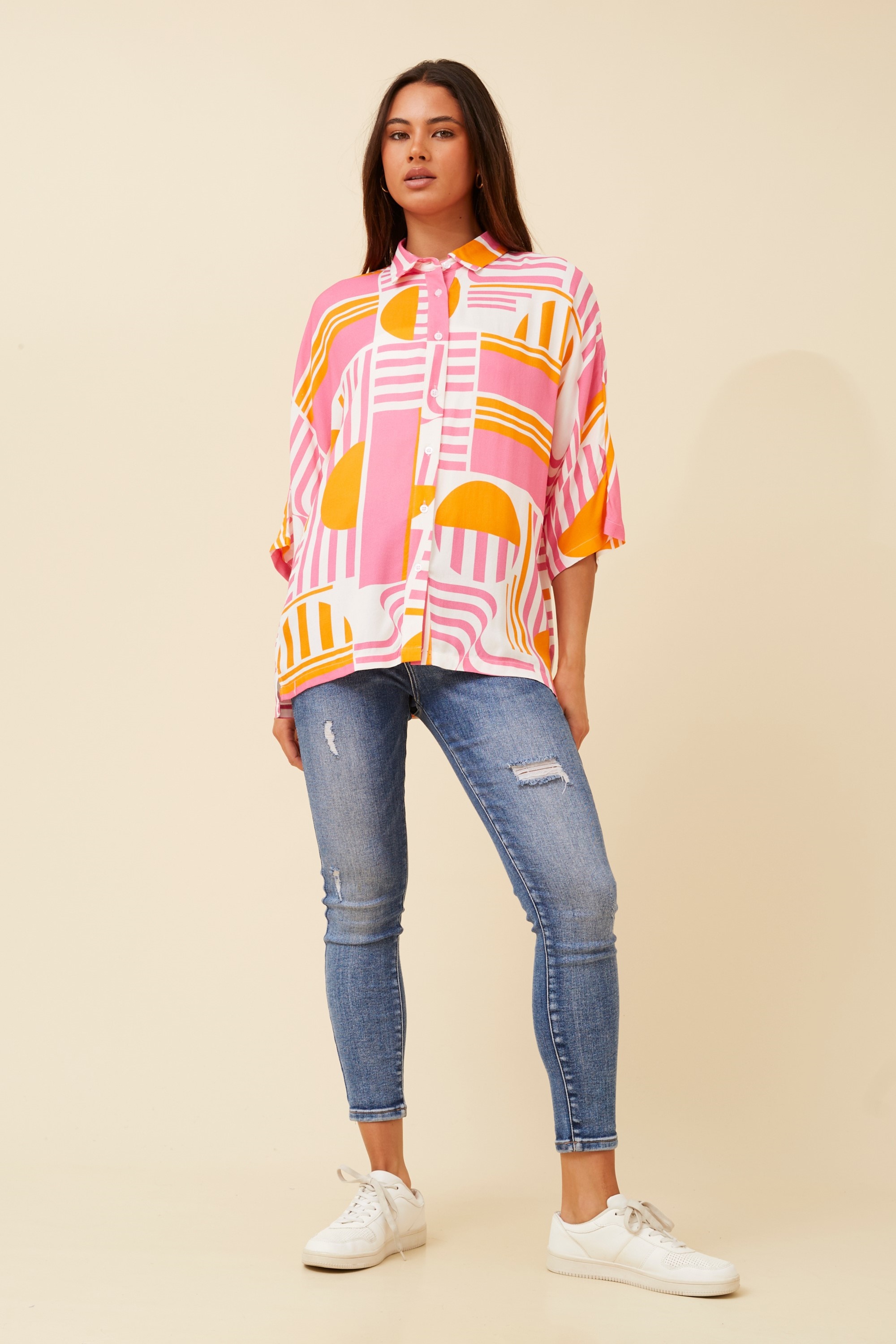 ALIVIA GEOMETRIC PRINT SHIRT