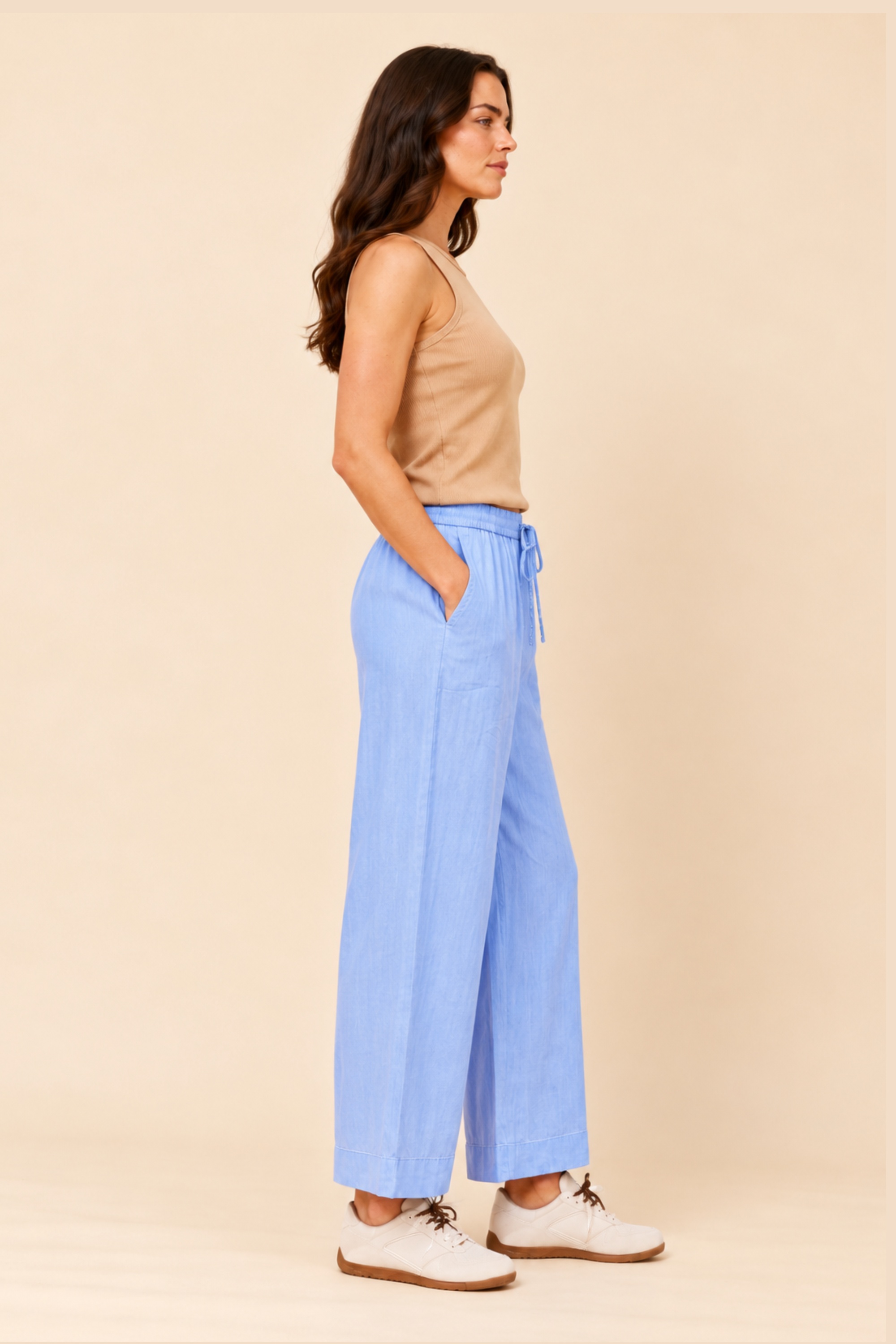 ALLORAH SOLID WIDE LEG PANTS
