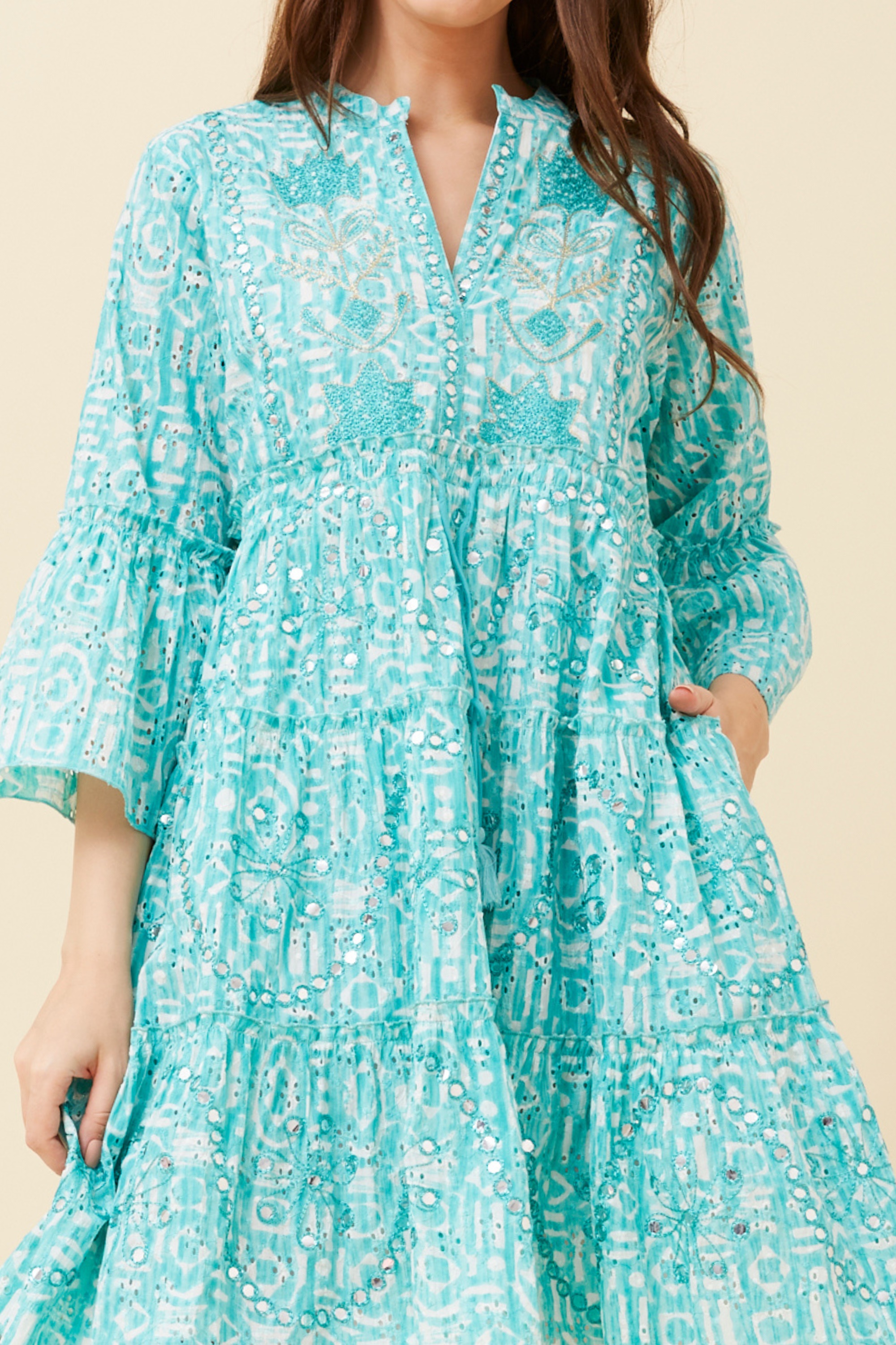 AMIRA EMBROIDERED SHORT DRESS