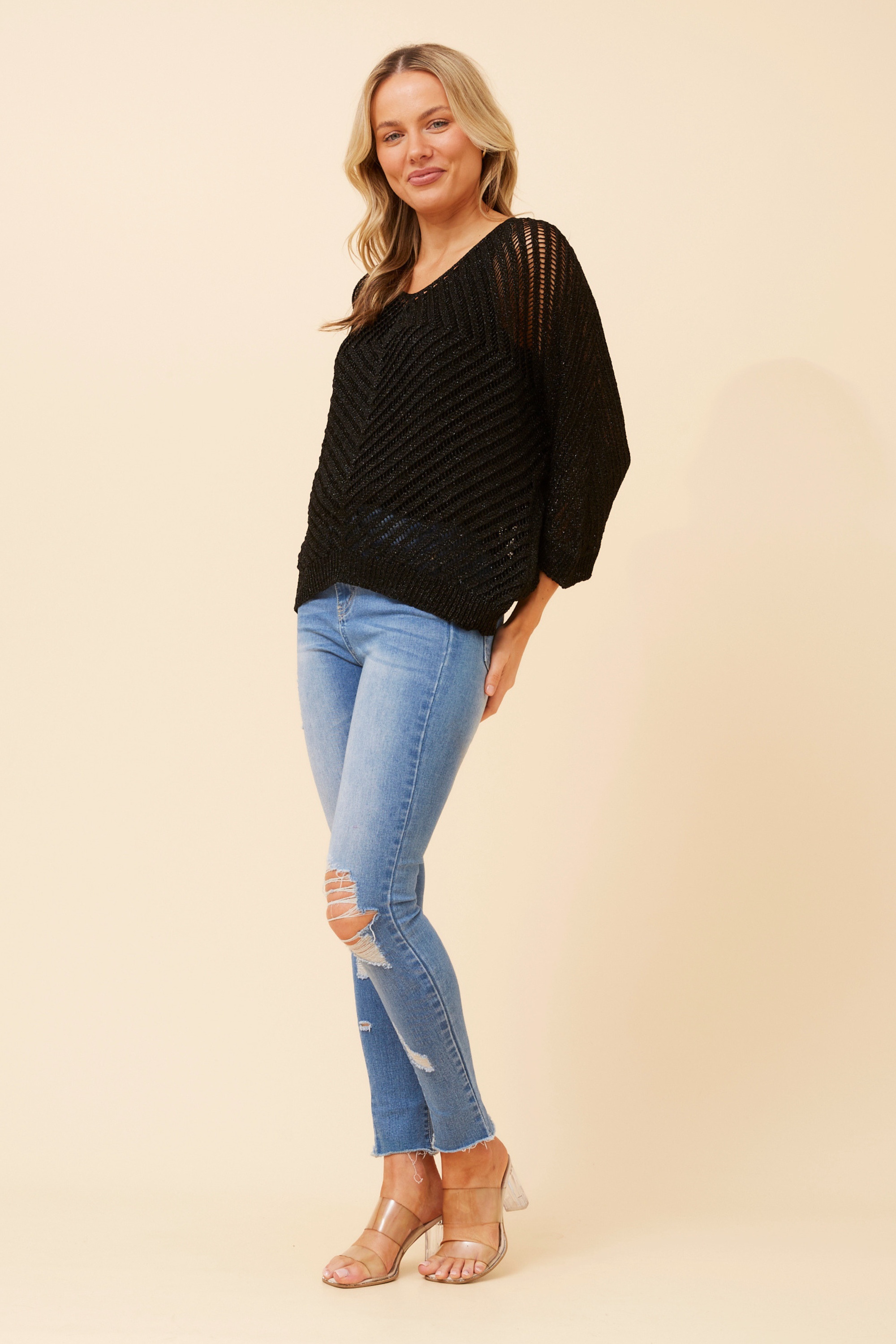 ANORA CROCHET TOP