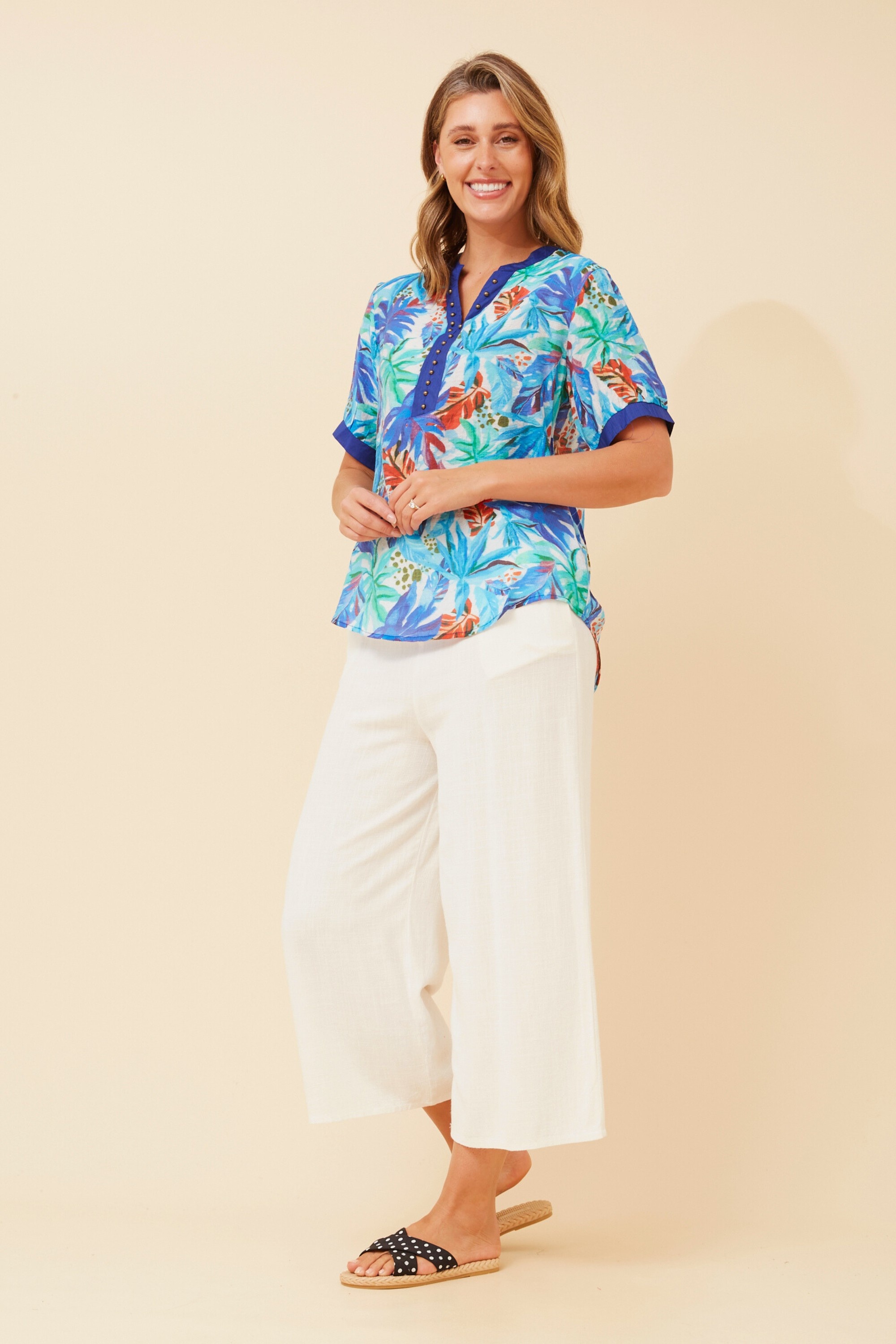 ARCHELLE TROPICAL PRINT TOP