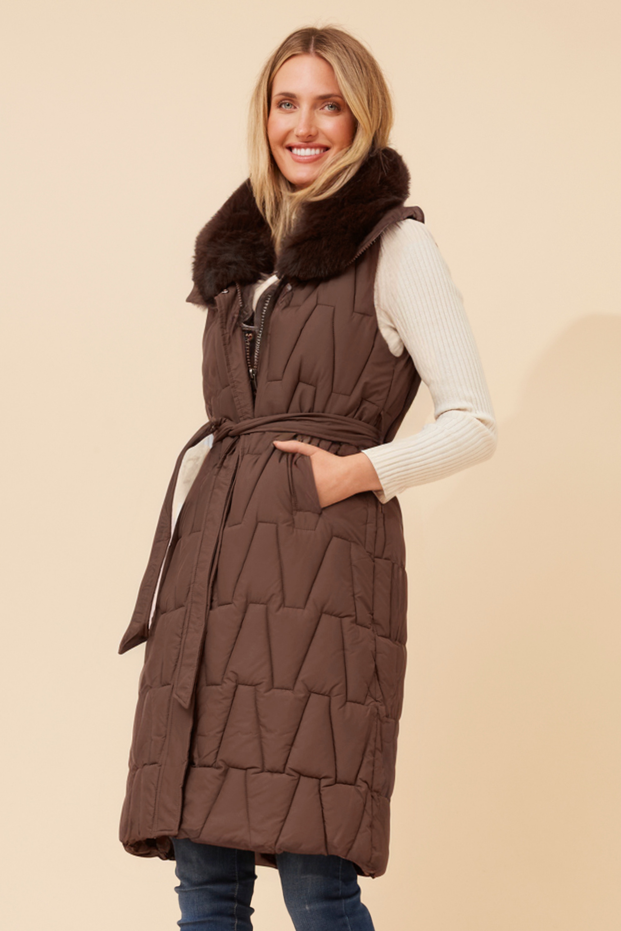 BANKS SOLID PUFFER VEST