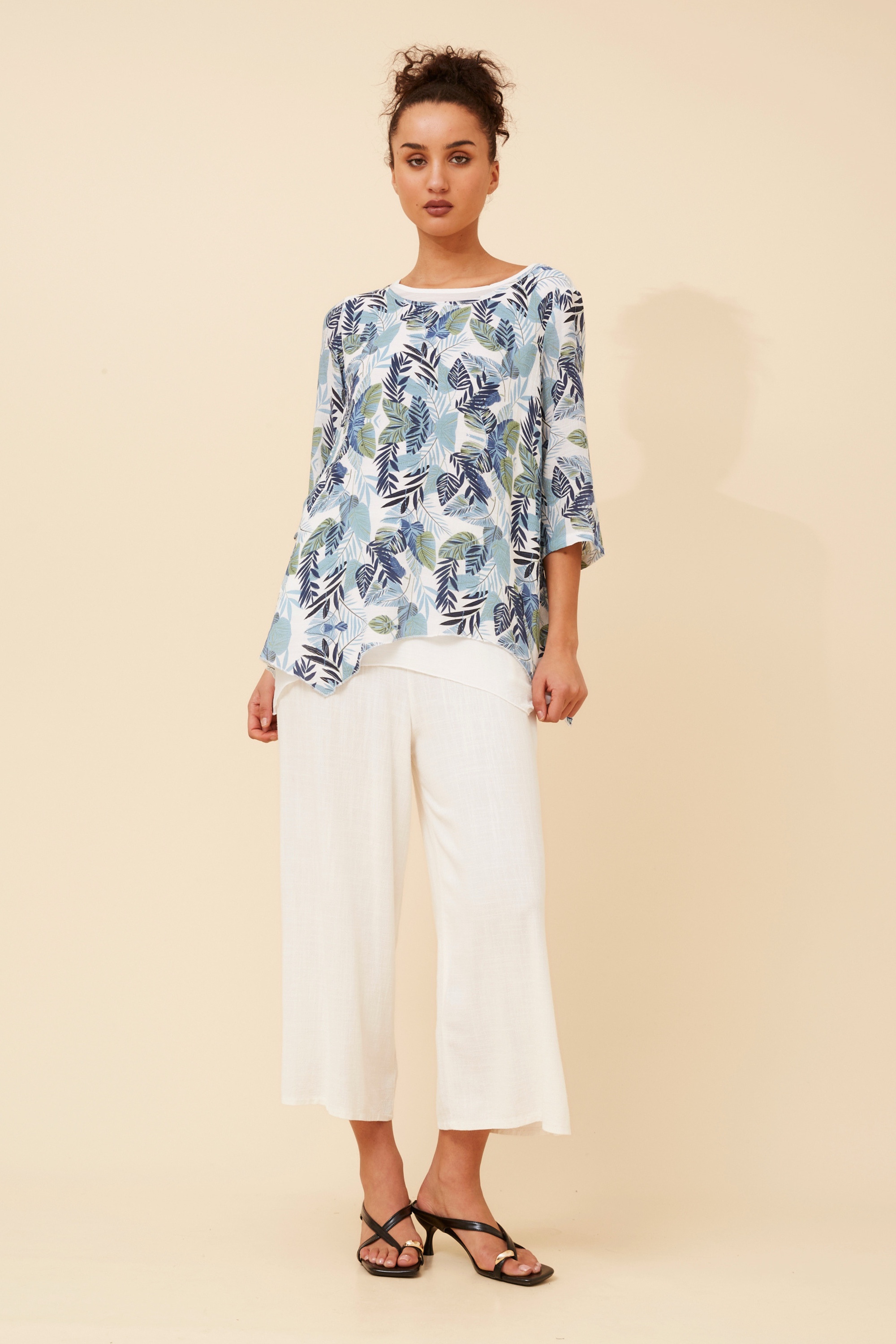 BENI LEAF PRINT TOP