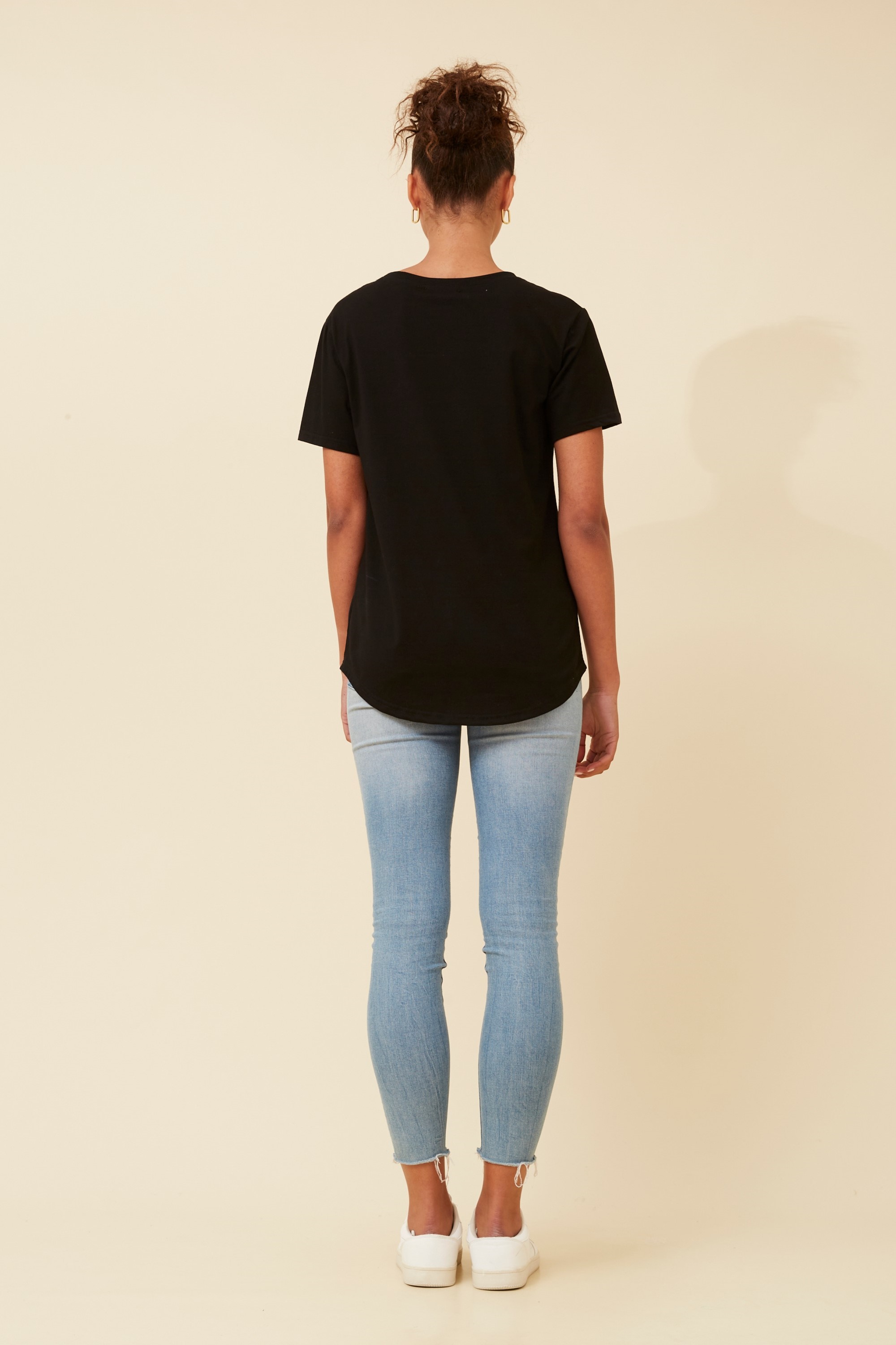 BINDI COCO EMBROIDERED TEE