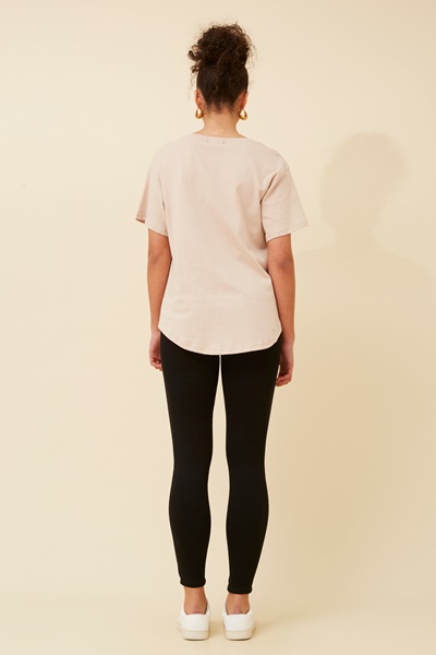 BINDI GRAPHIC PRINT TEE