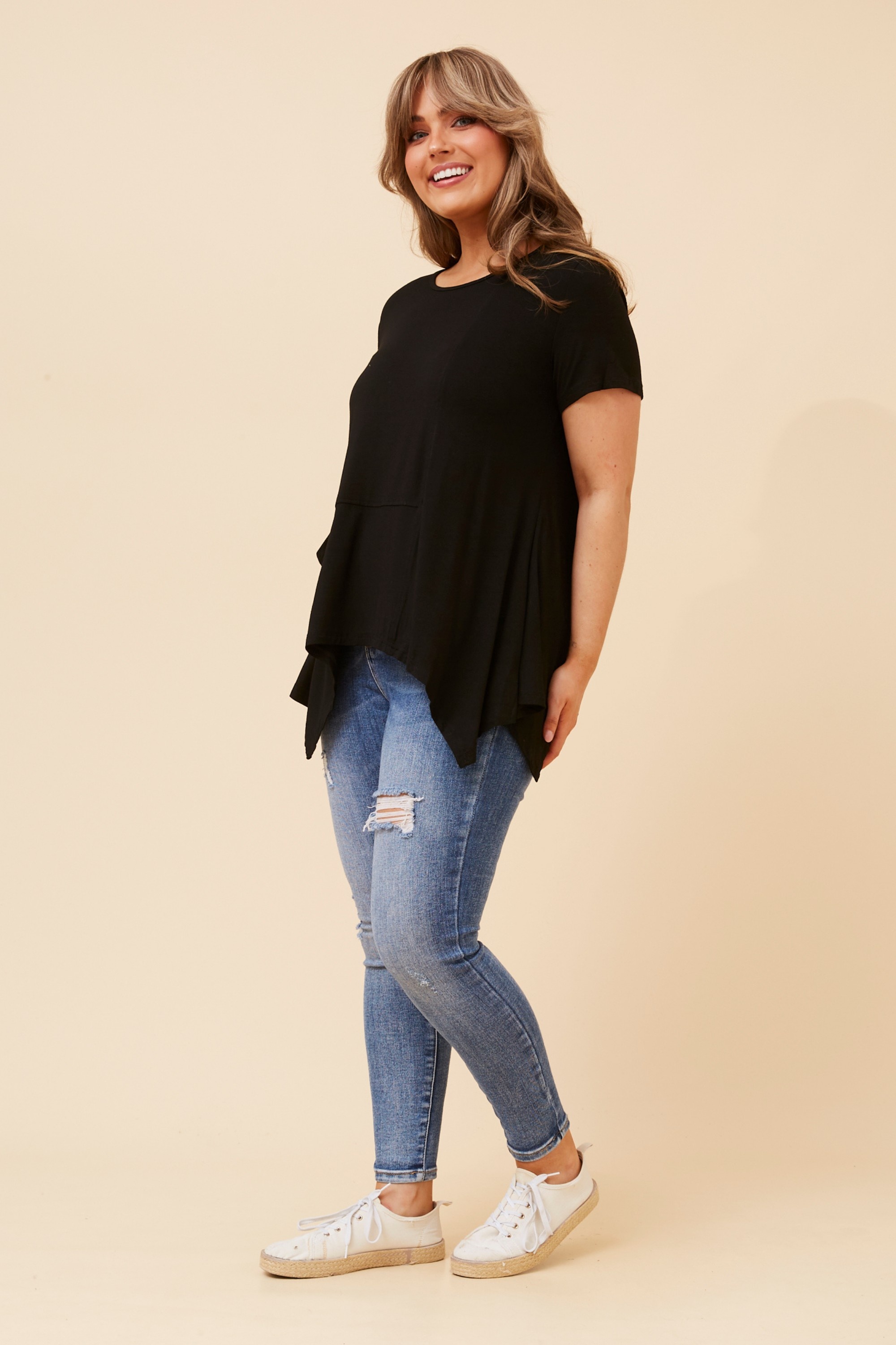 BINITA HANKY HEM TOP