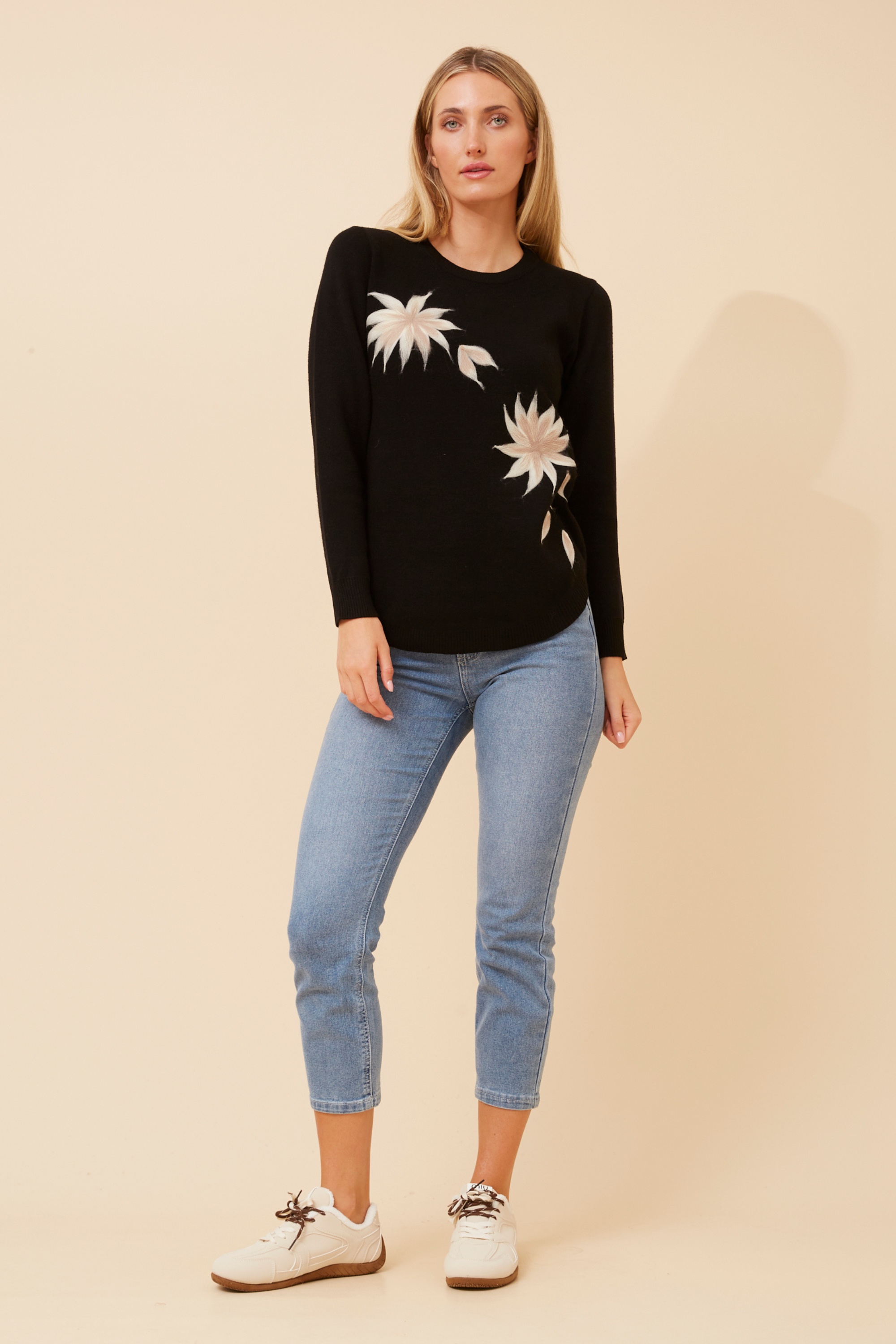 BRAY EMBRODERED KNIT PULLOVER