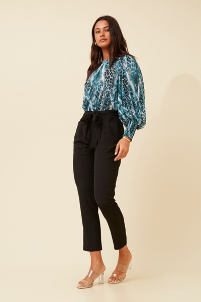 CLASSIC ANIMAL PRINT BLOUSE