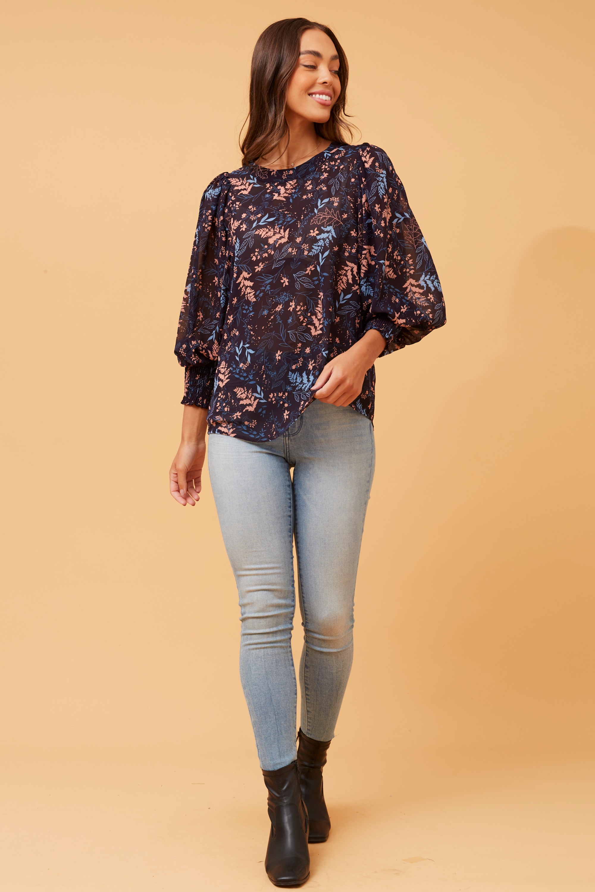 CLASSIC BALLOON SLEEVE BLOUSE