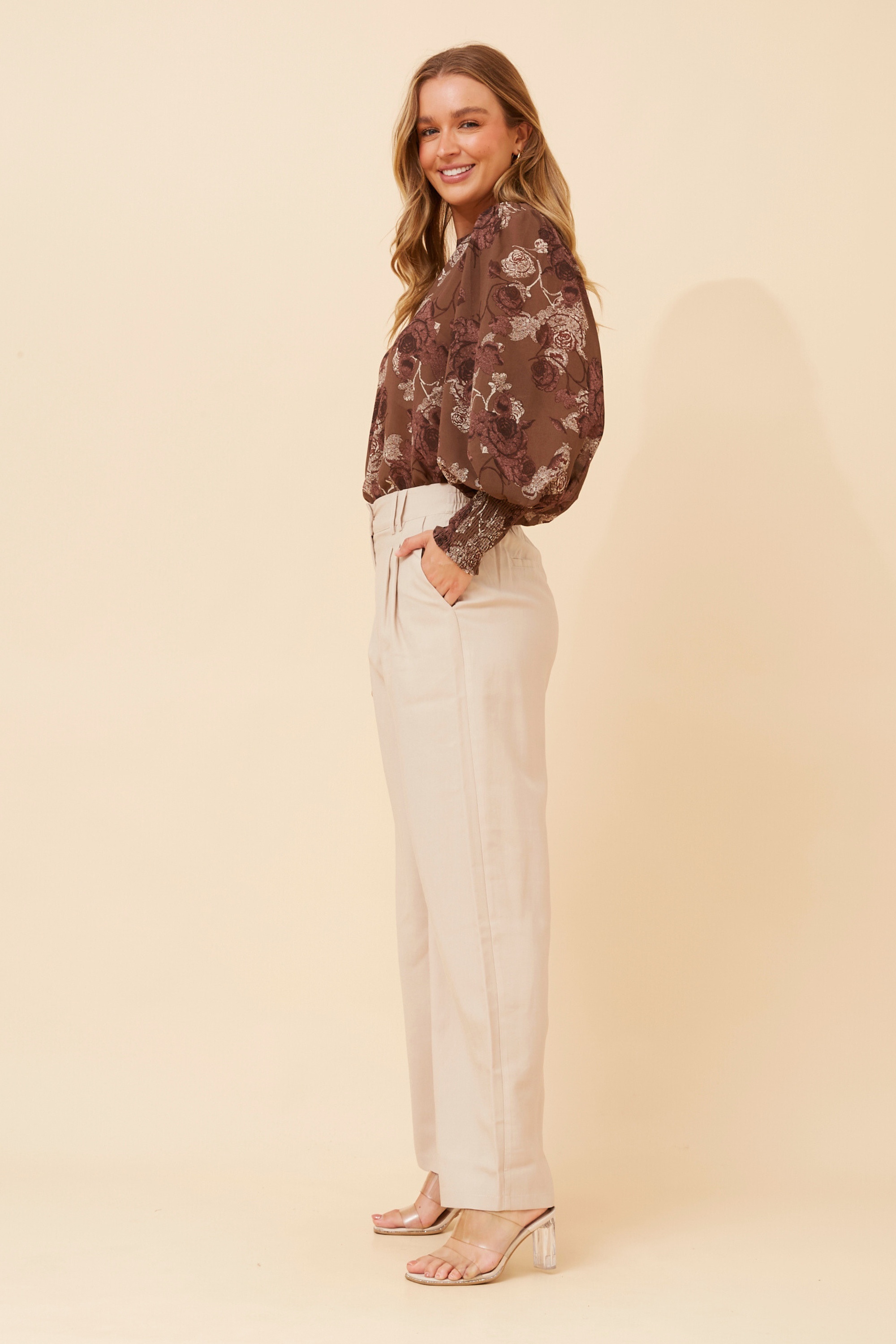 CLASSIC FLORAL BLOUSE