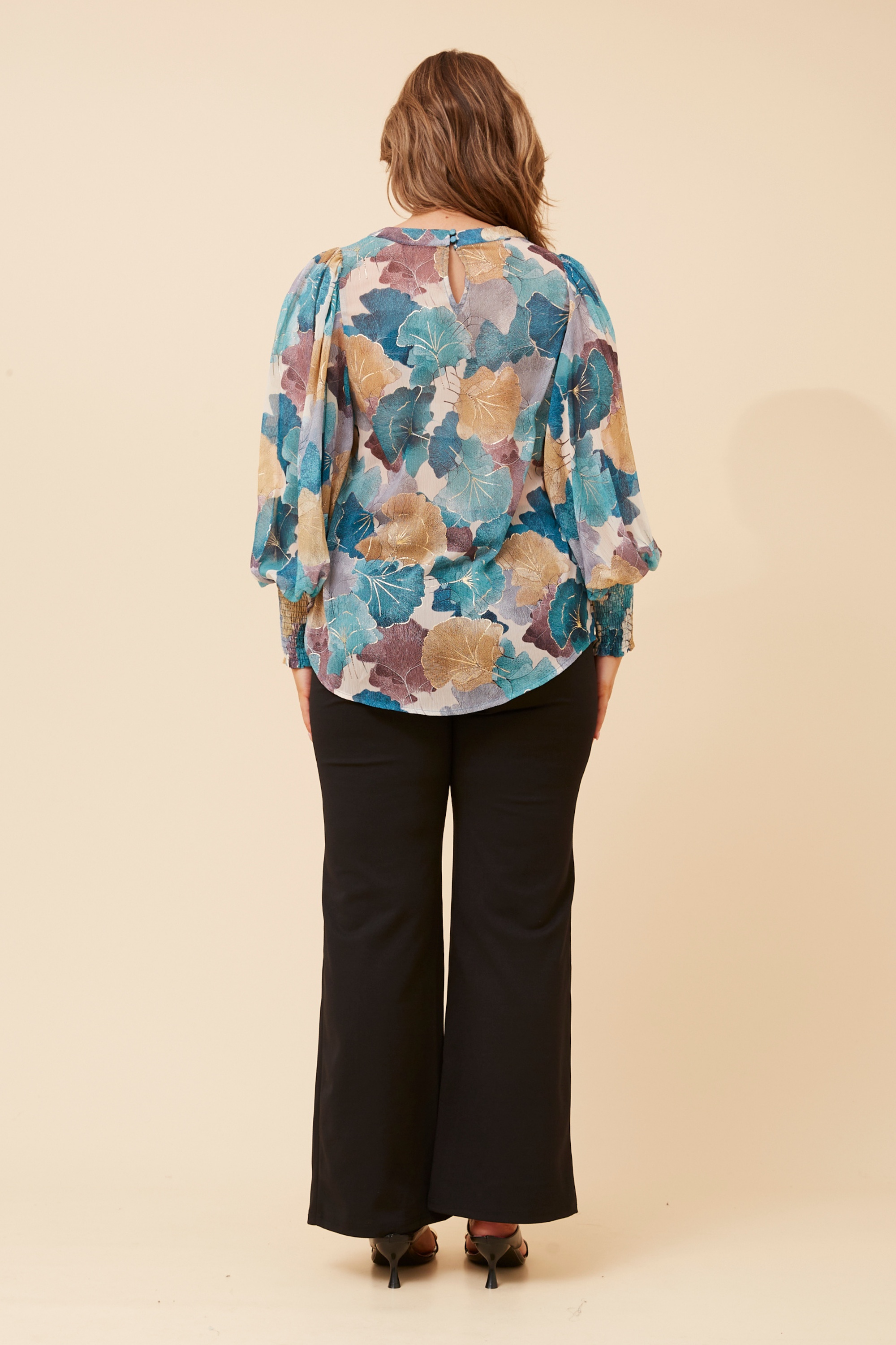CLASSIC FLORAL PRINT BLOUSE