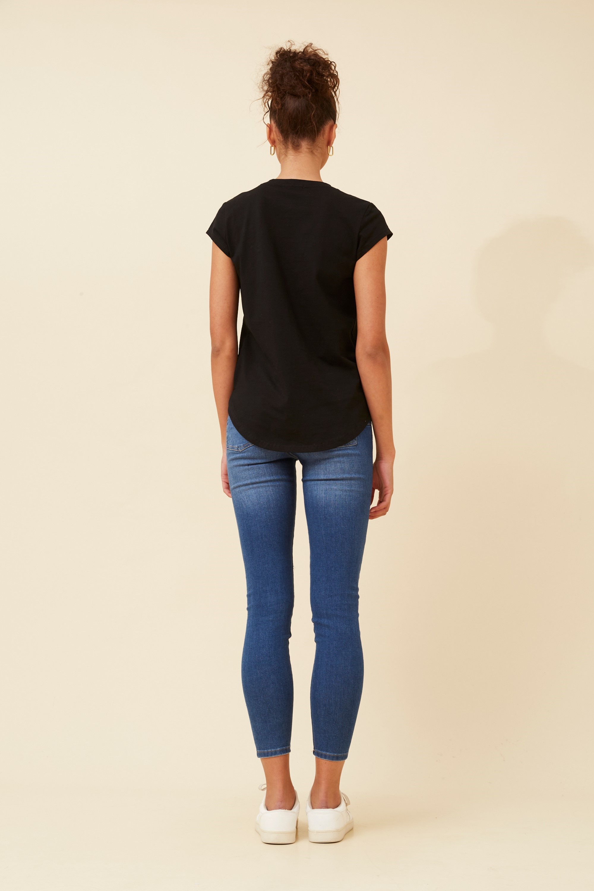 COCO EMBELLISHED TEE
