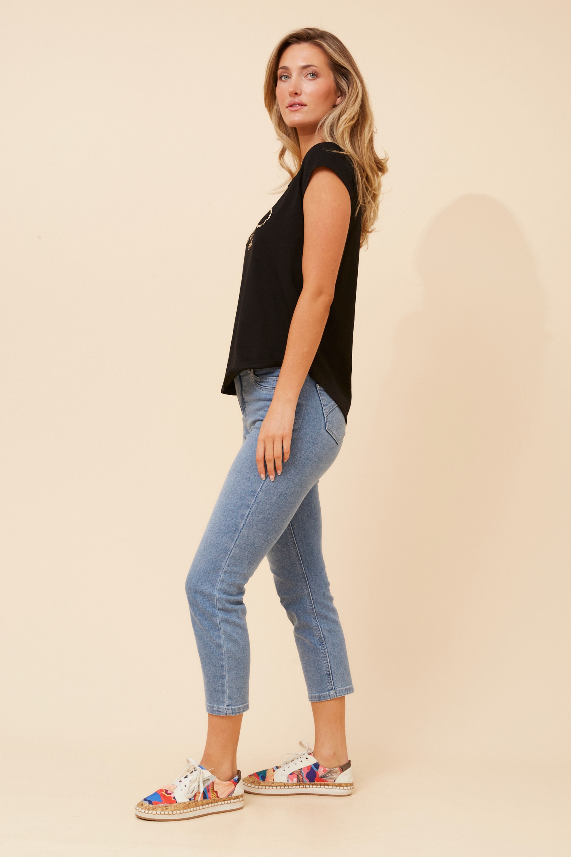 COCO GRAPHIC TEE
