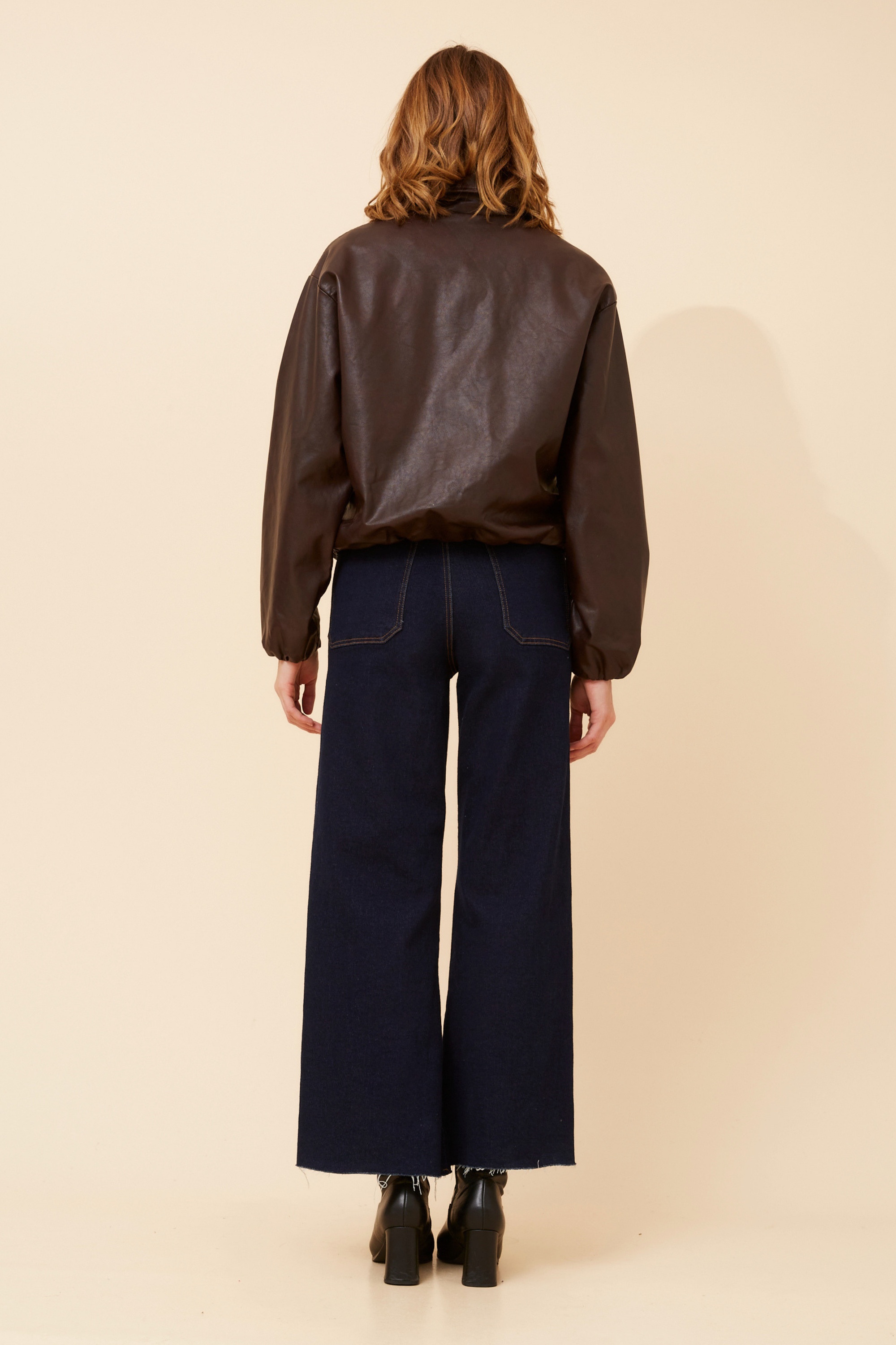 COLLETA SOLID VEGAN LEATHER JACKET