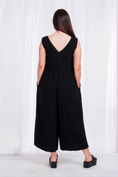 Deep V-back jumpsuit