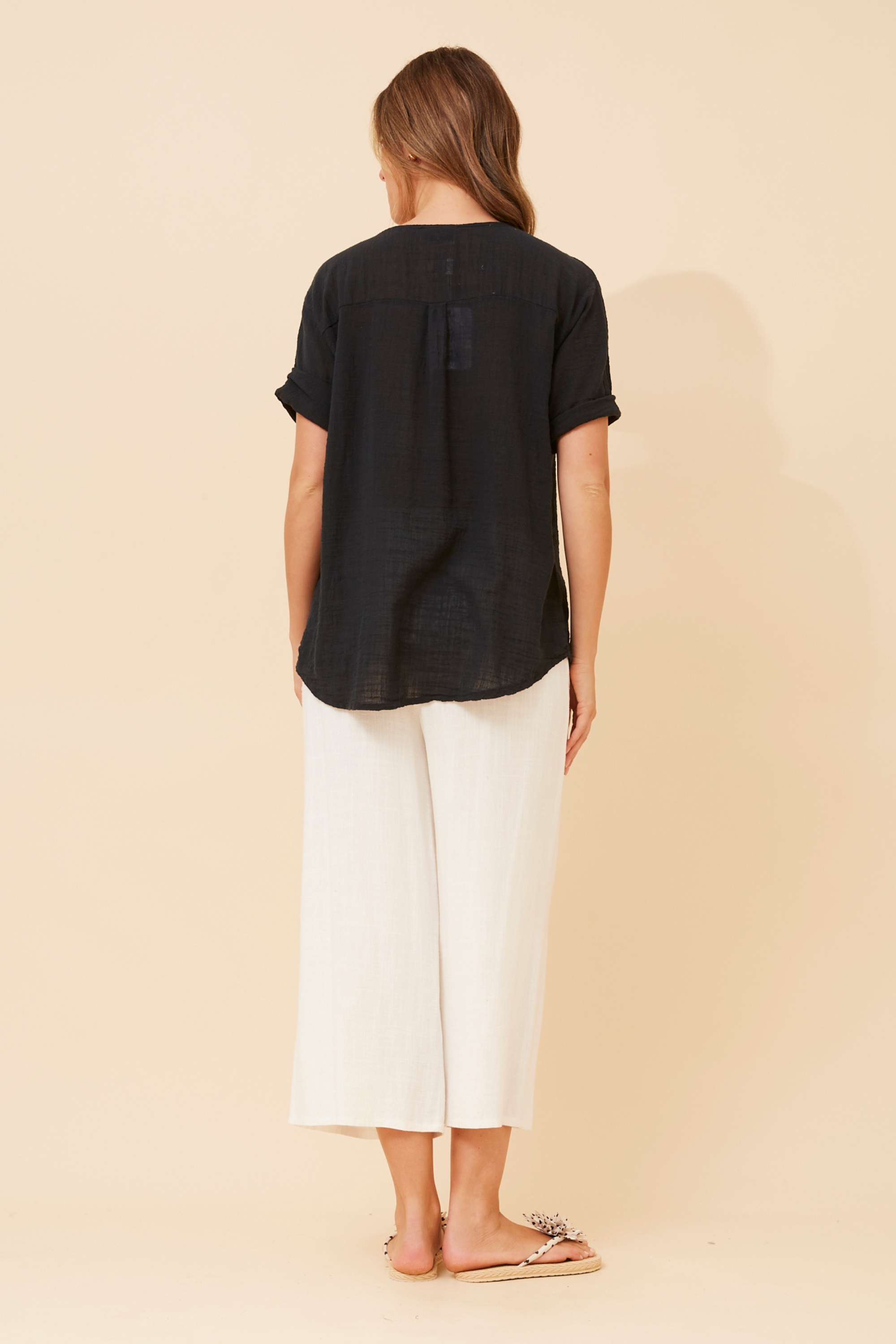 DONILA STATEMENT BUTTON TOP