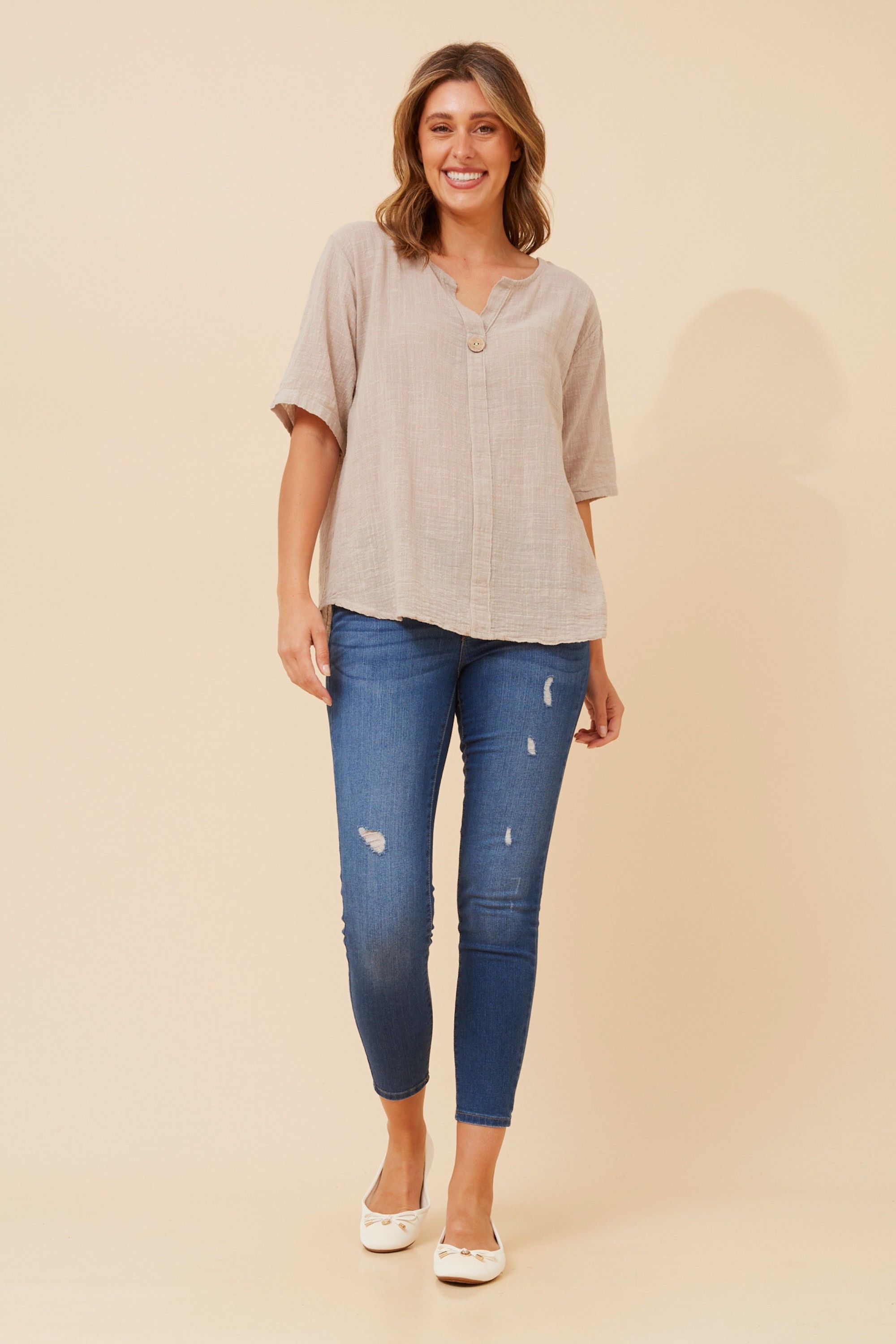 DONILA STATEMENT BUTTON TOP