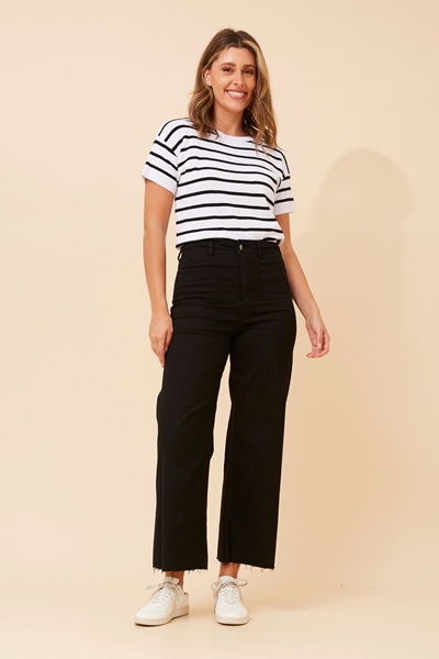 DOVA STRIPE PATTERN KNIT TOP