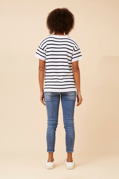 DOVA STRIPE PATTERN KNIT TOP