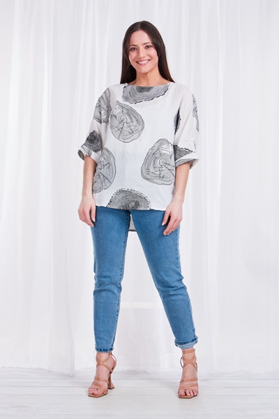 Elbow sleeve printed top