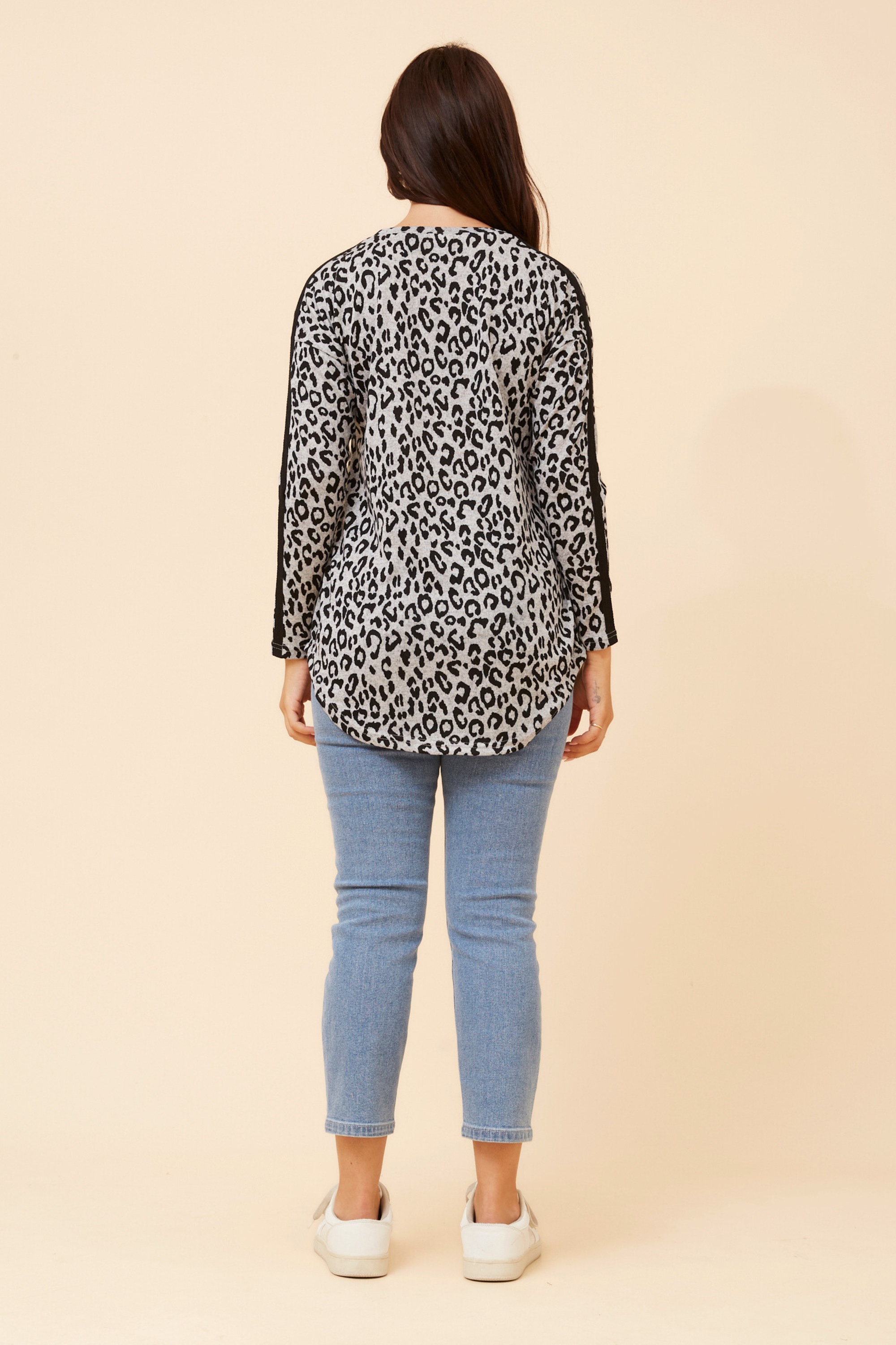 EVA ANIMAL PRINT TOP