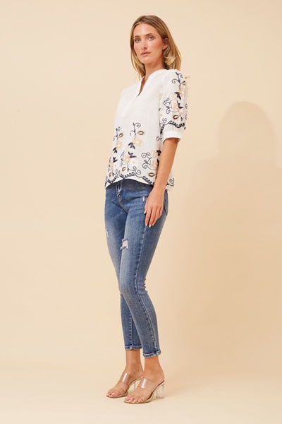 EVORA EMBROIDERED TOP