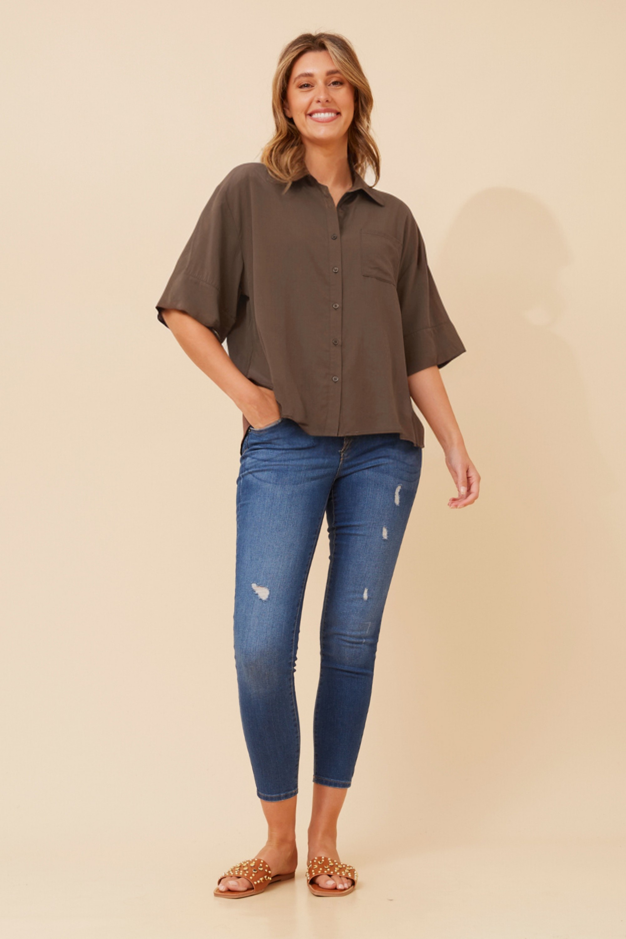 FERGUS SOLID CROP SHIRT
