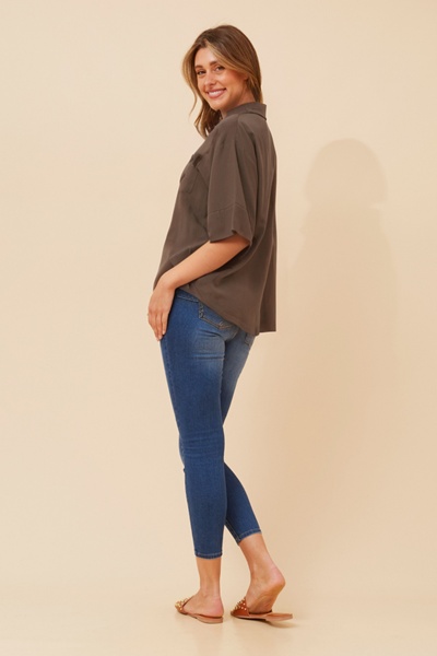 FERGUS SOLID CROP SHIRT