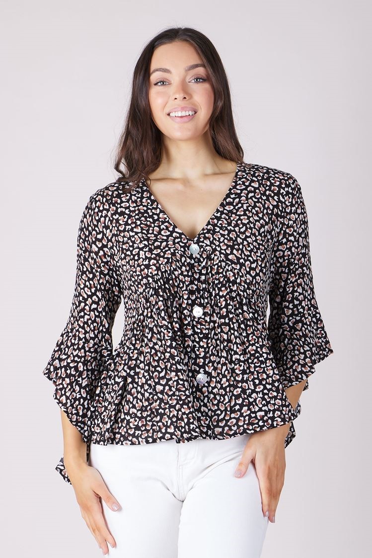 FLUTED SLEEVES LEOPARD TOP