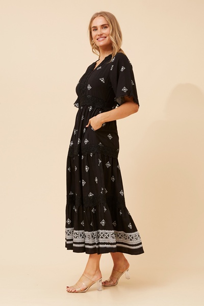GEENA BORDER PRINT MAXI DRESS
