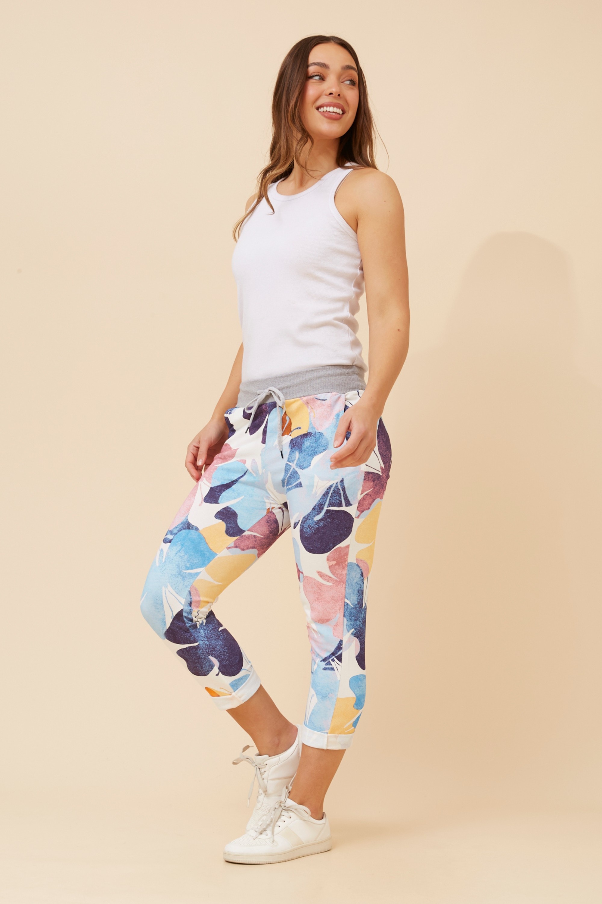 GINNA BUTTERFLY PRINT PANTS