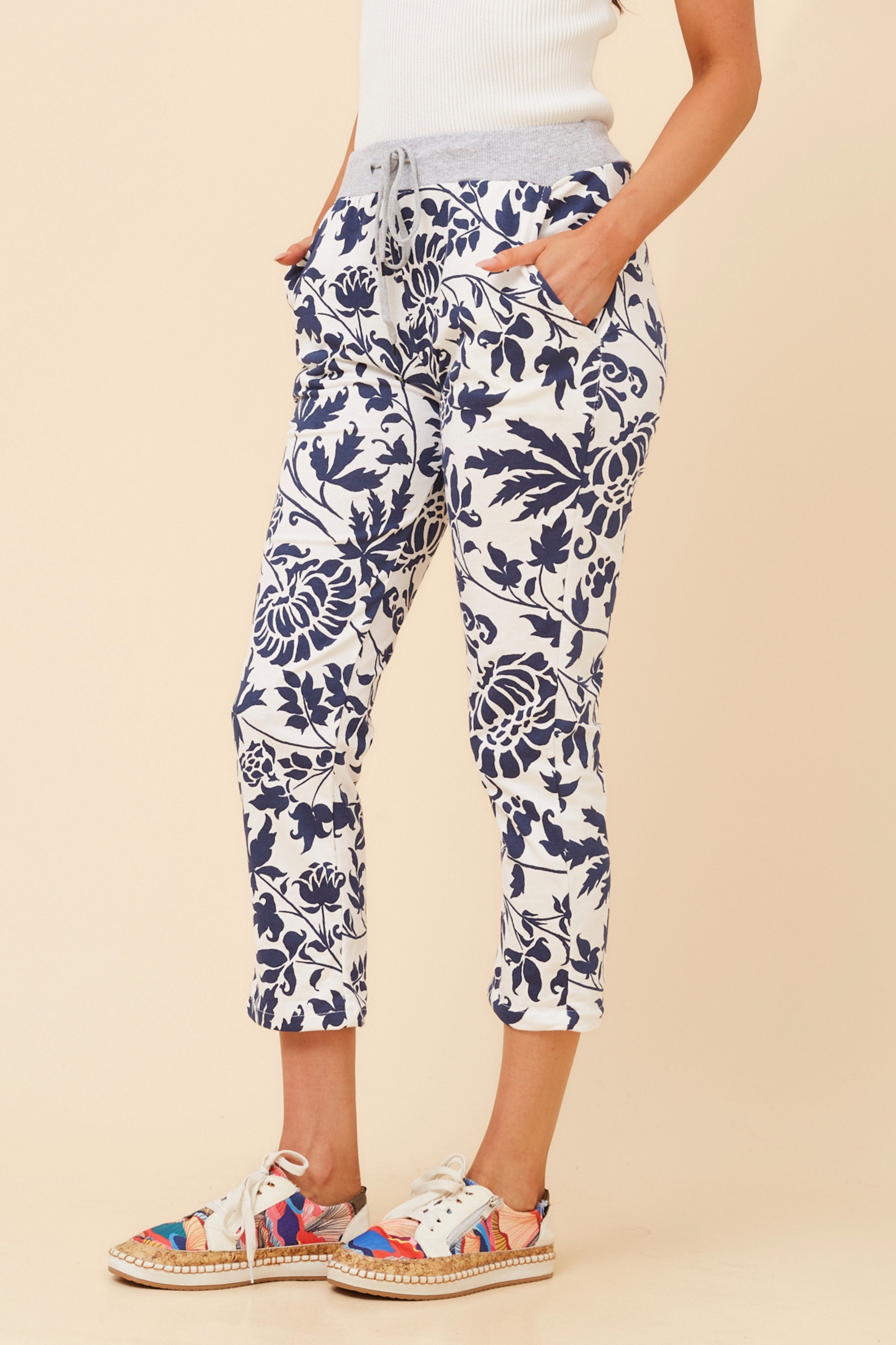 GINNA FLORAL JOGGER PANTS