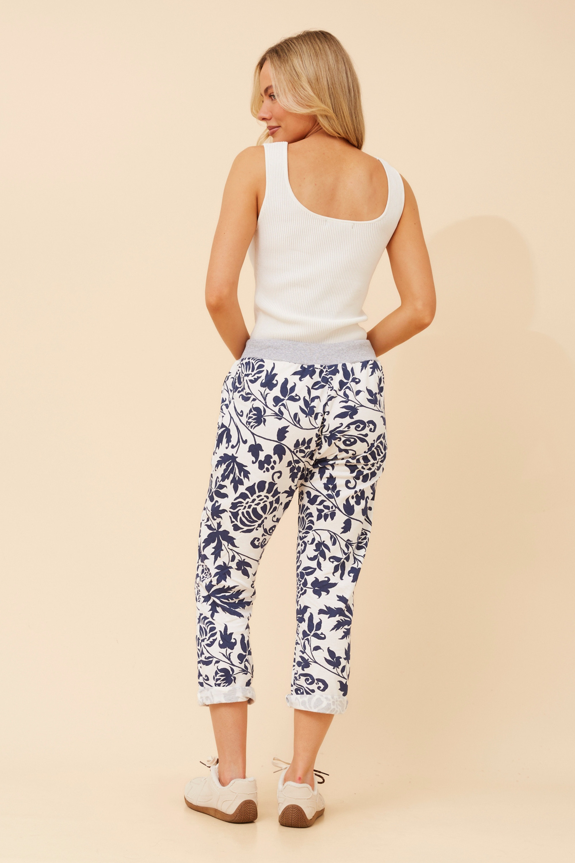GINNA FLORAL JOGGER PANTS