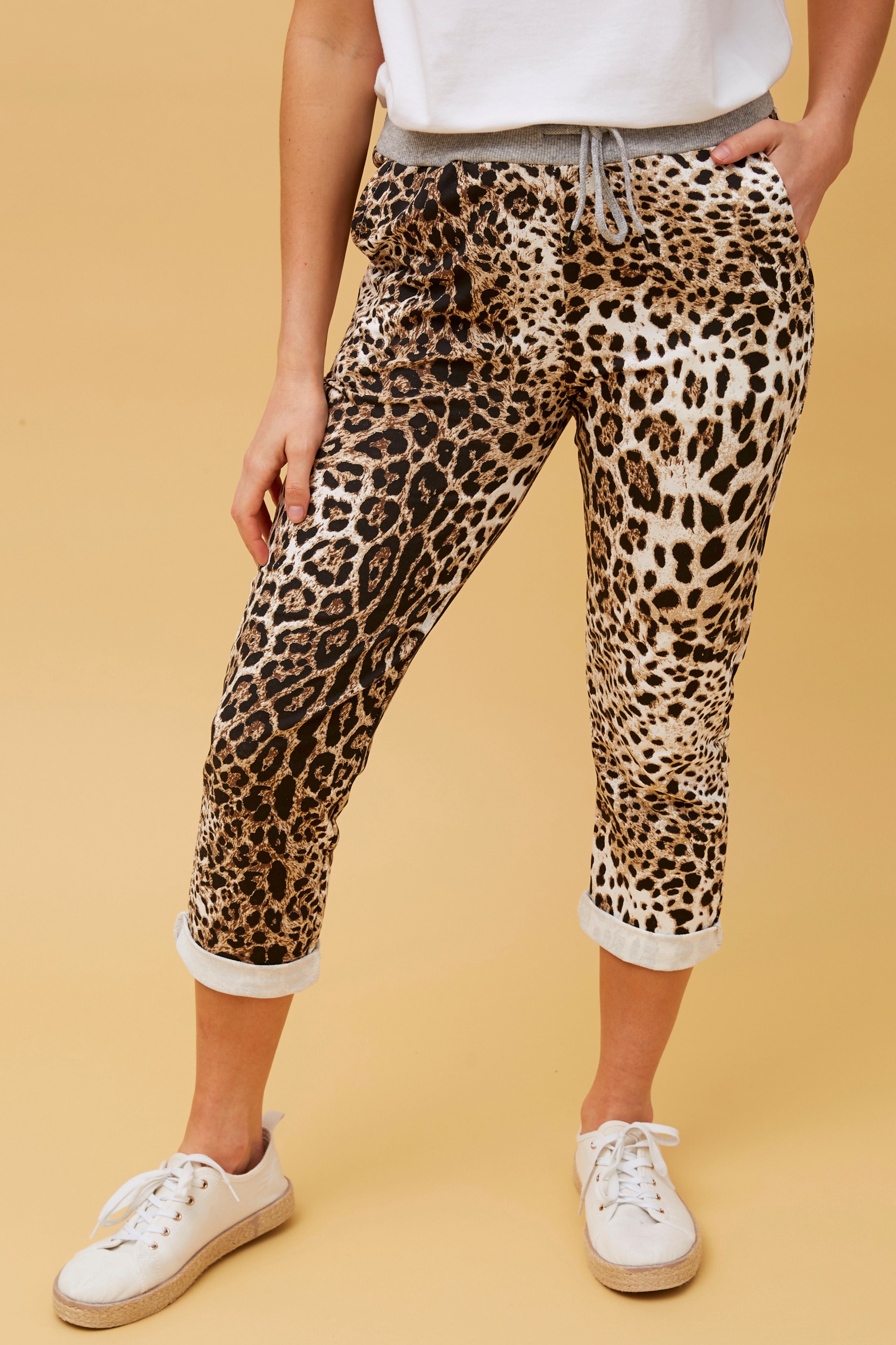 Jogger discount animal print