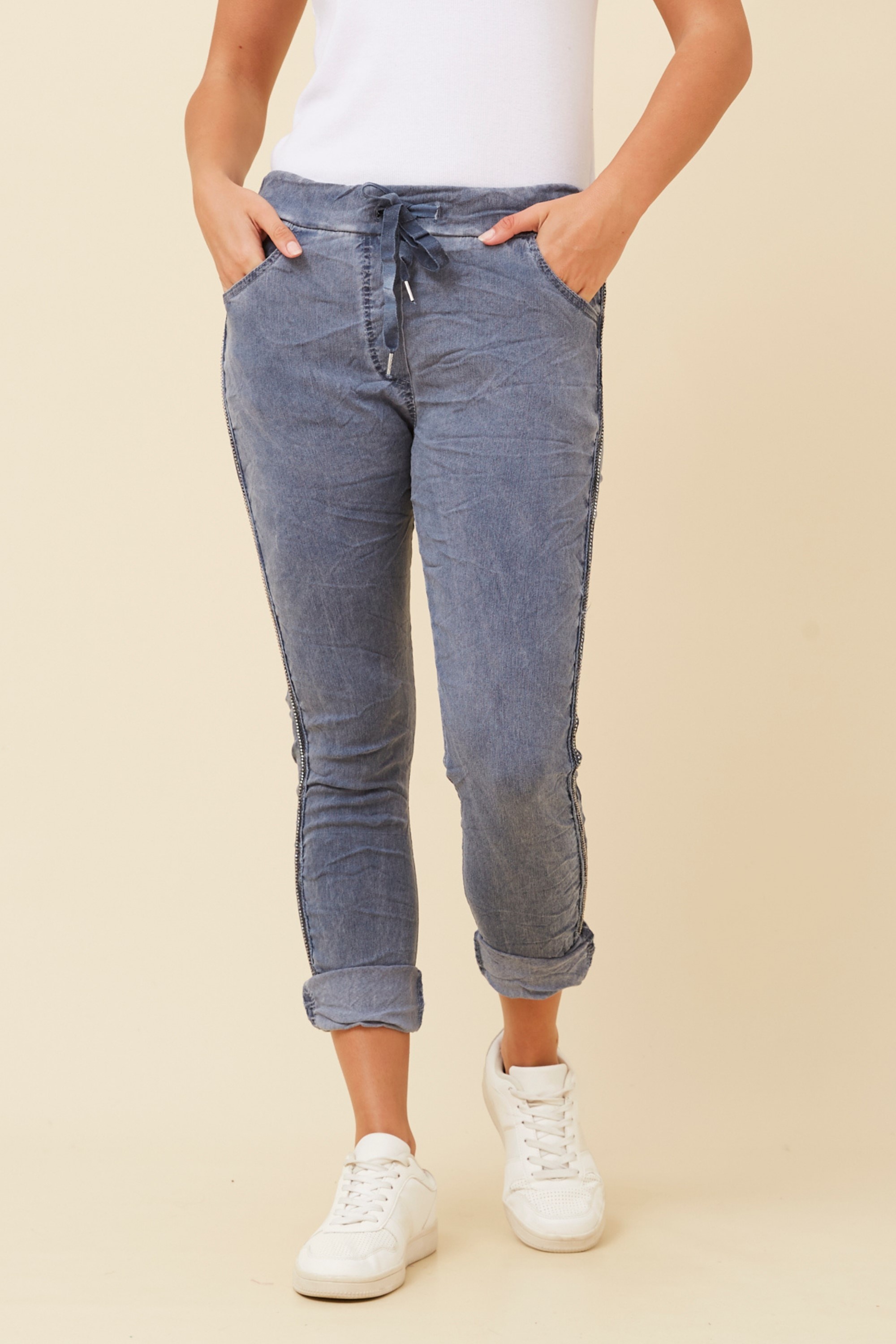 JANJA DIAMANTE DETAIL JOGGER PANTS