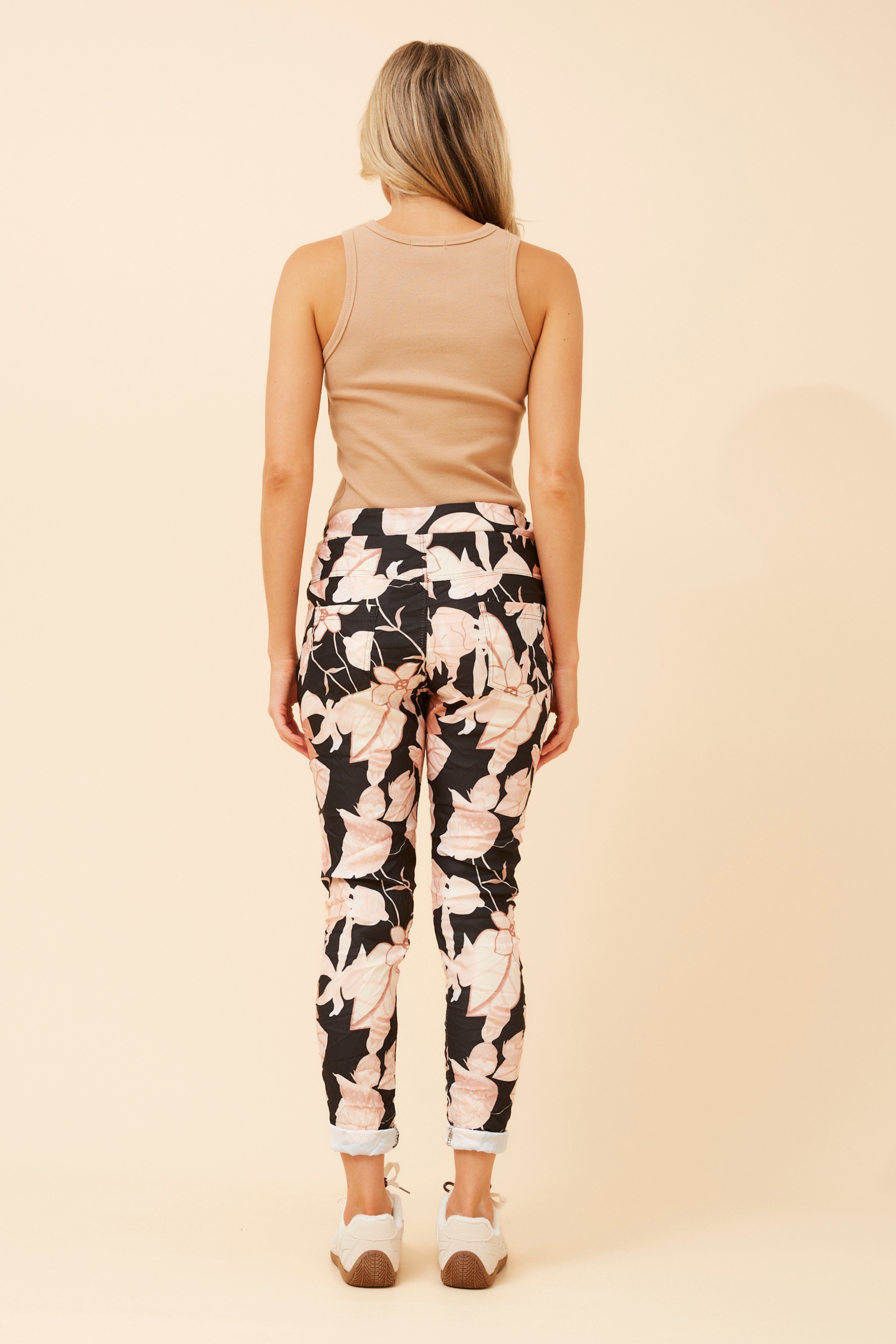 JANJA LEAF PRINT JOGGER PANTS