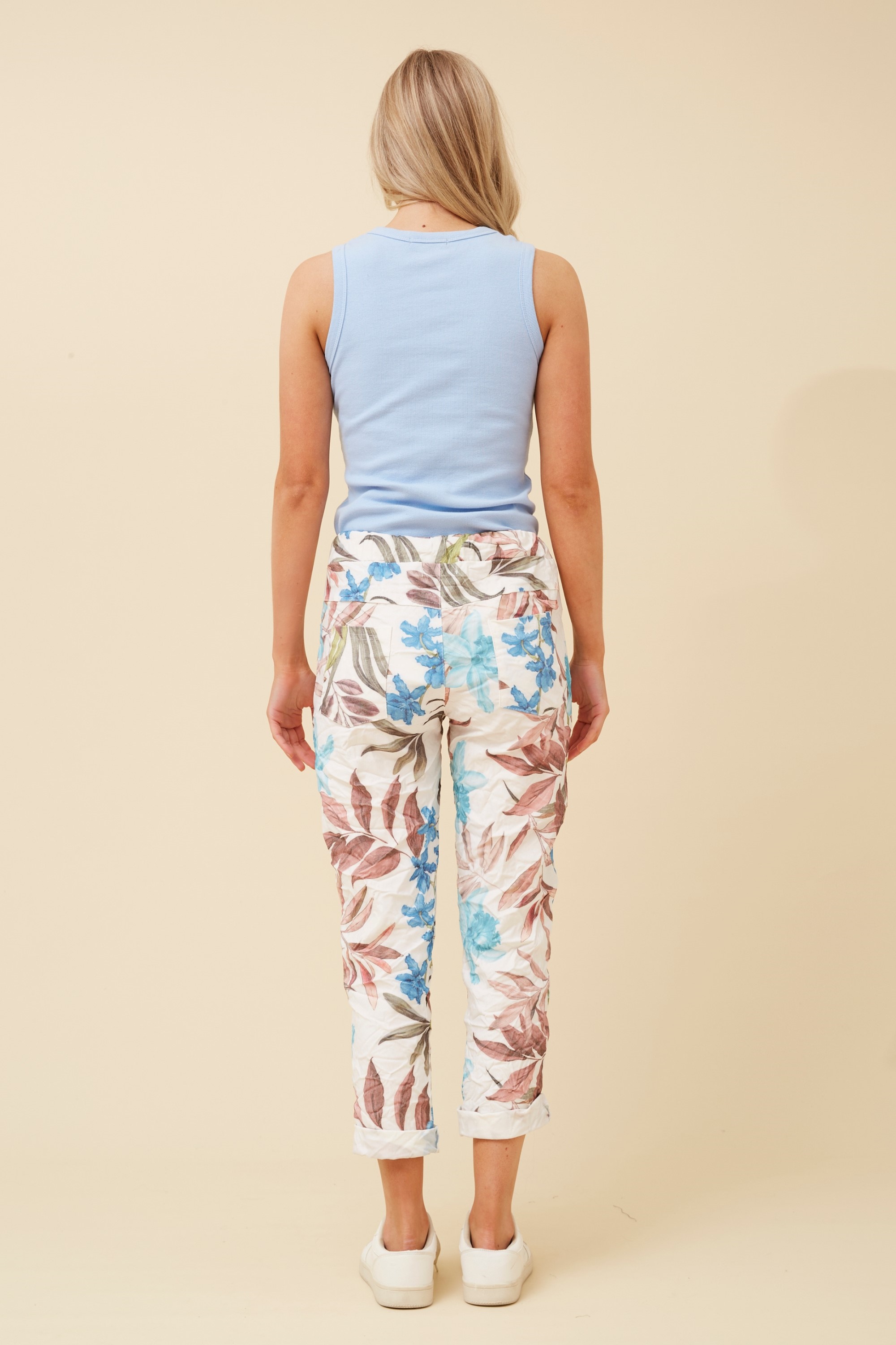 JANJA LEAF PRINT JOGGER PANTS