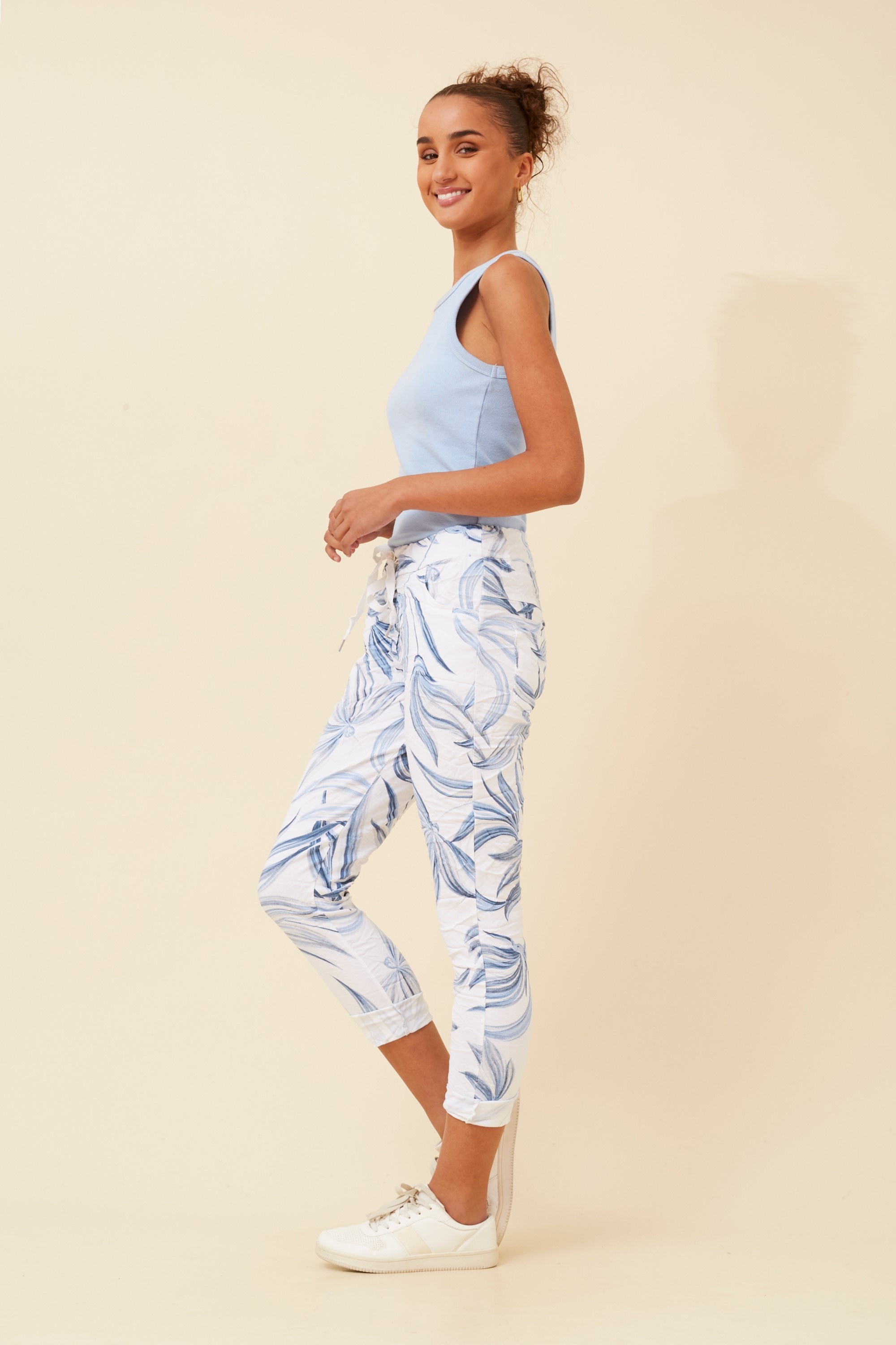 JANJA LEAF PRINT JOGGER PANTS