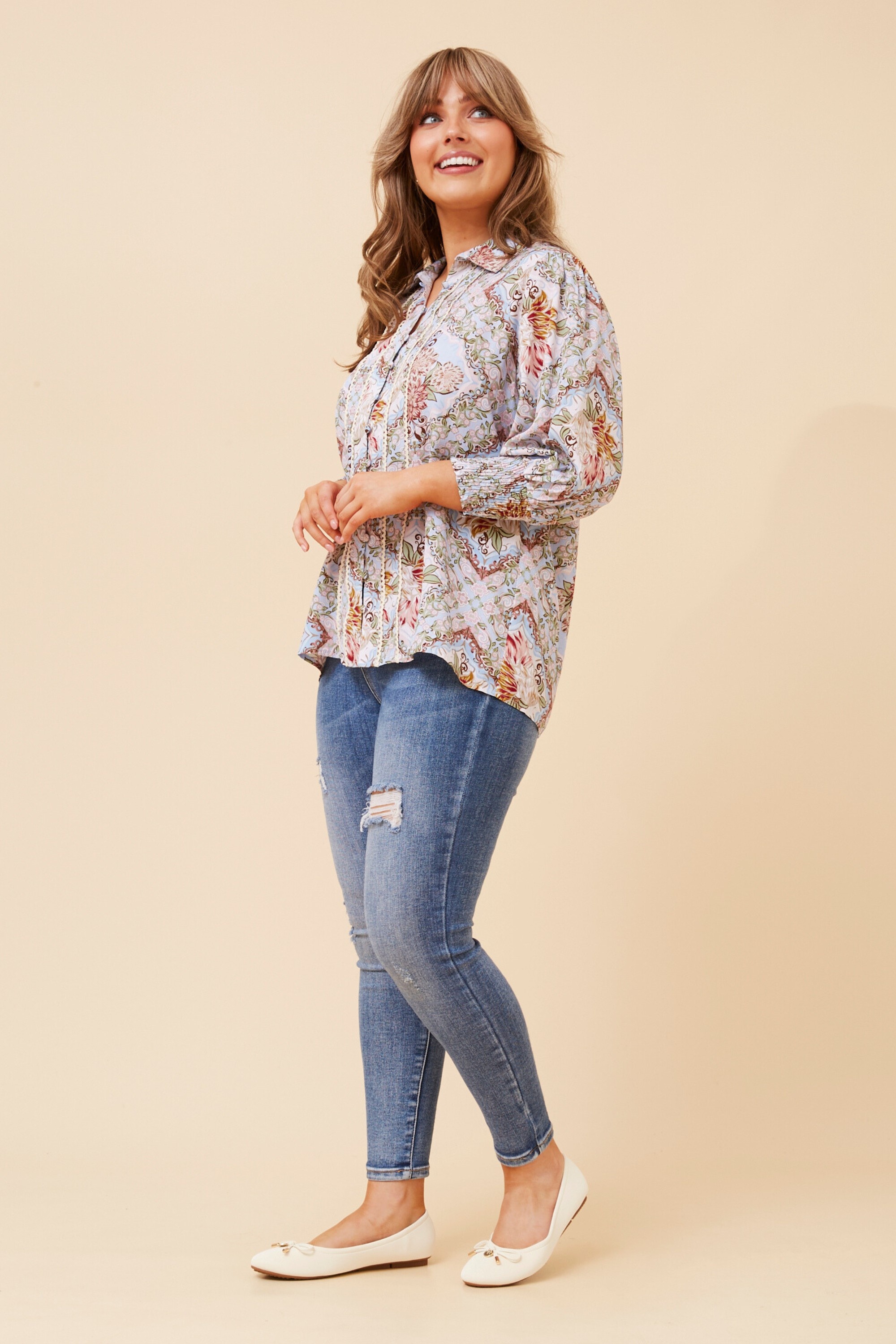 JOELLA LINEN FLORAL BLOUSE