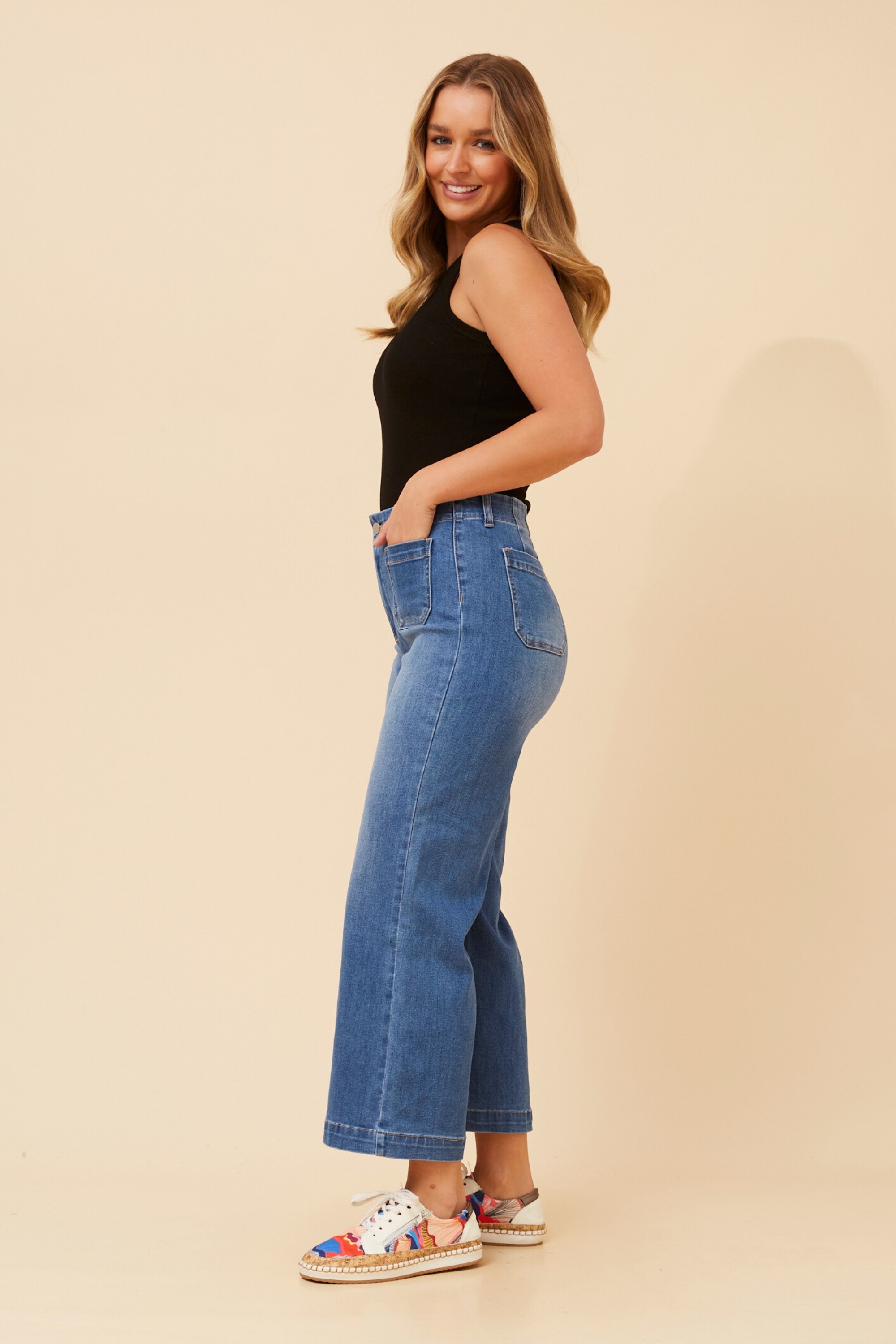 KARI CROPPED DENIM DENIM PANTS