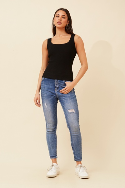 KIENNA SLEEVELESS KNIT TOP