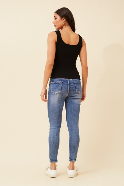 KIENNA SLEEVELESS KNIT TOP