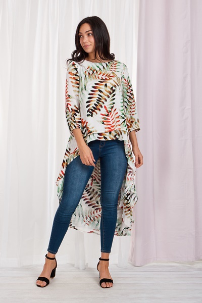Leaf Extreme Dip Hem Top