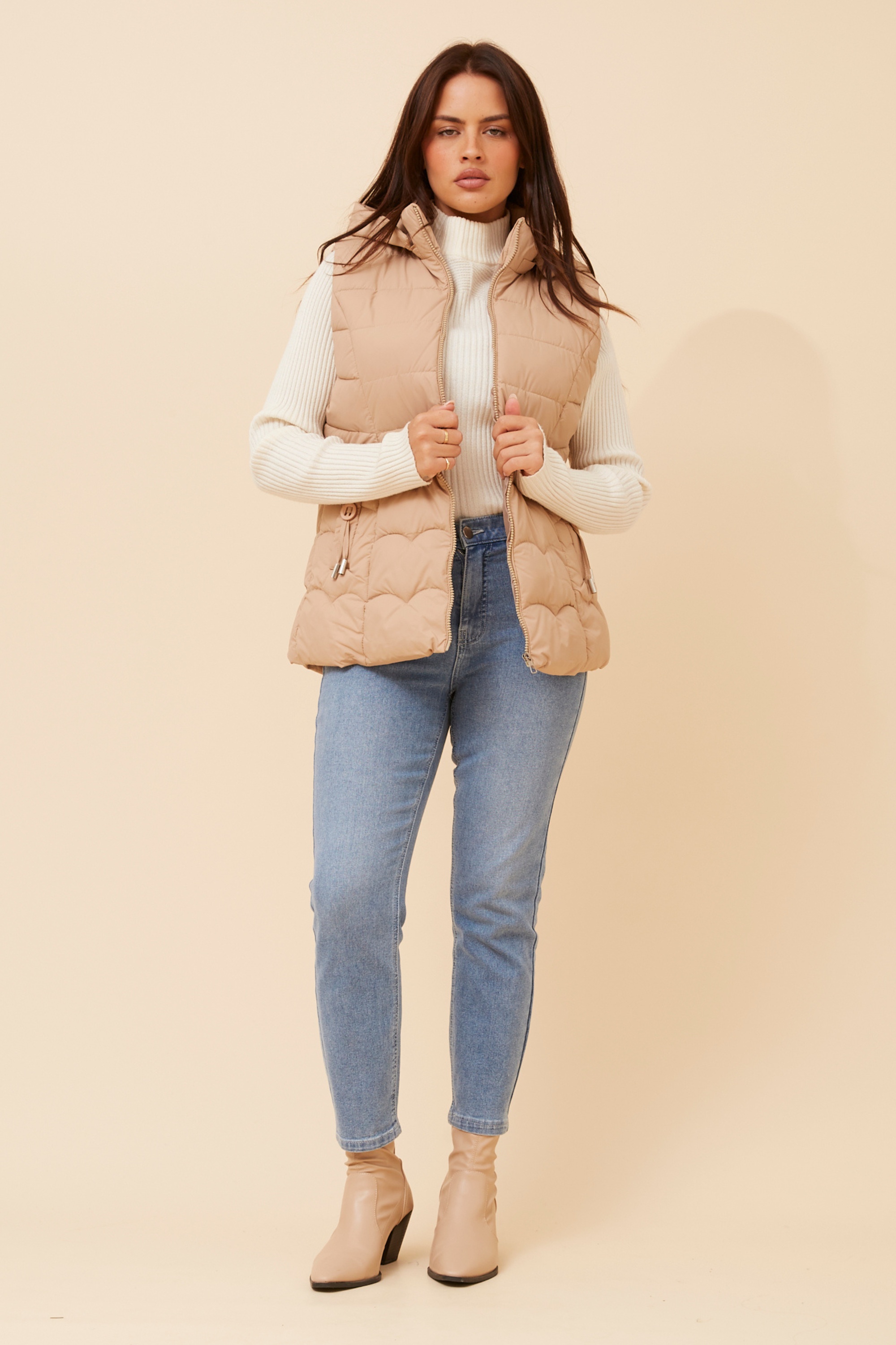 LINDY SOLID PUFFER VEST