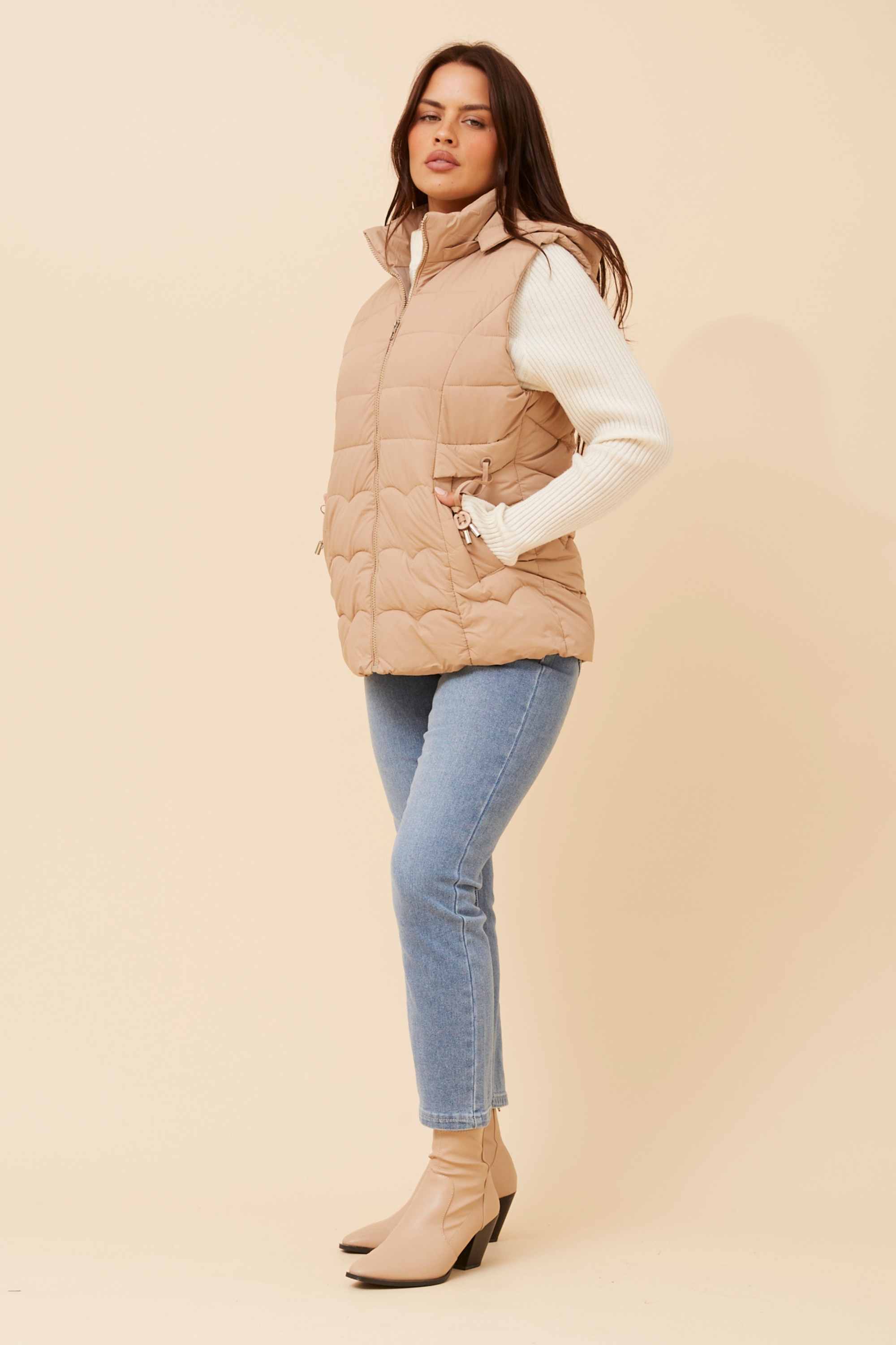 LINDY SOLID PUFFER VEST