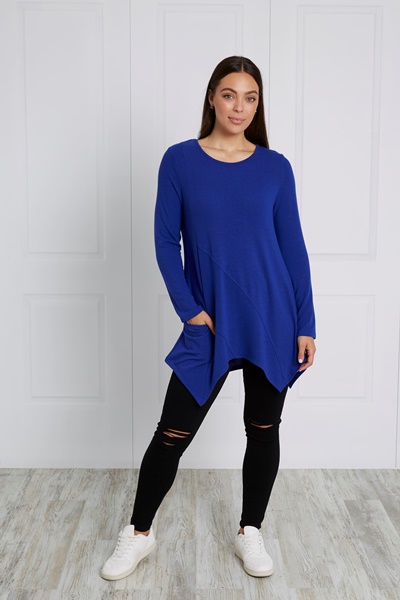 LONG SLEEVE ASYMMETRIC HEM TOP
