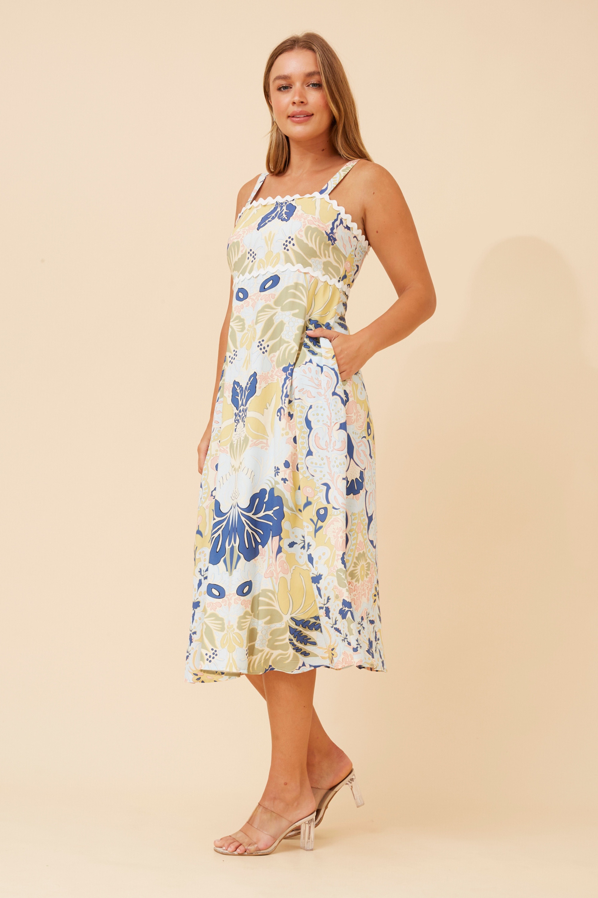 MAKENNA LEAF PRINT MIDI DRESS