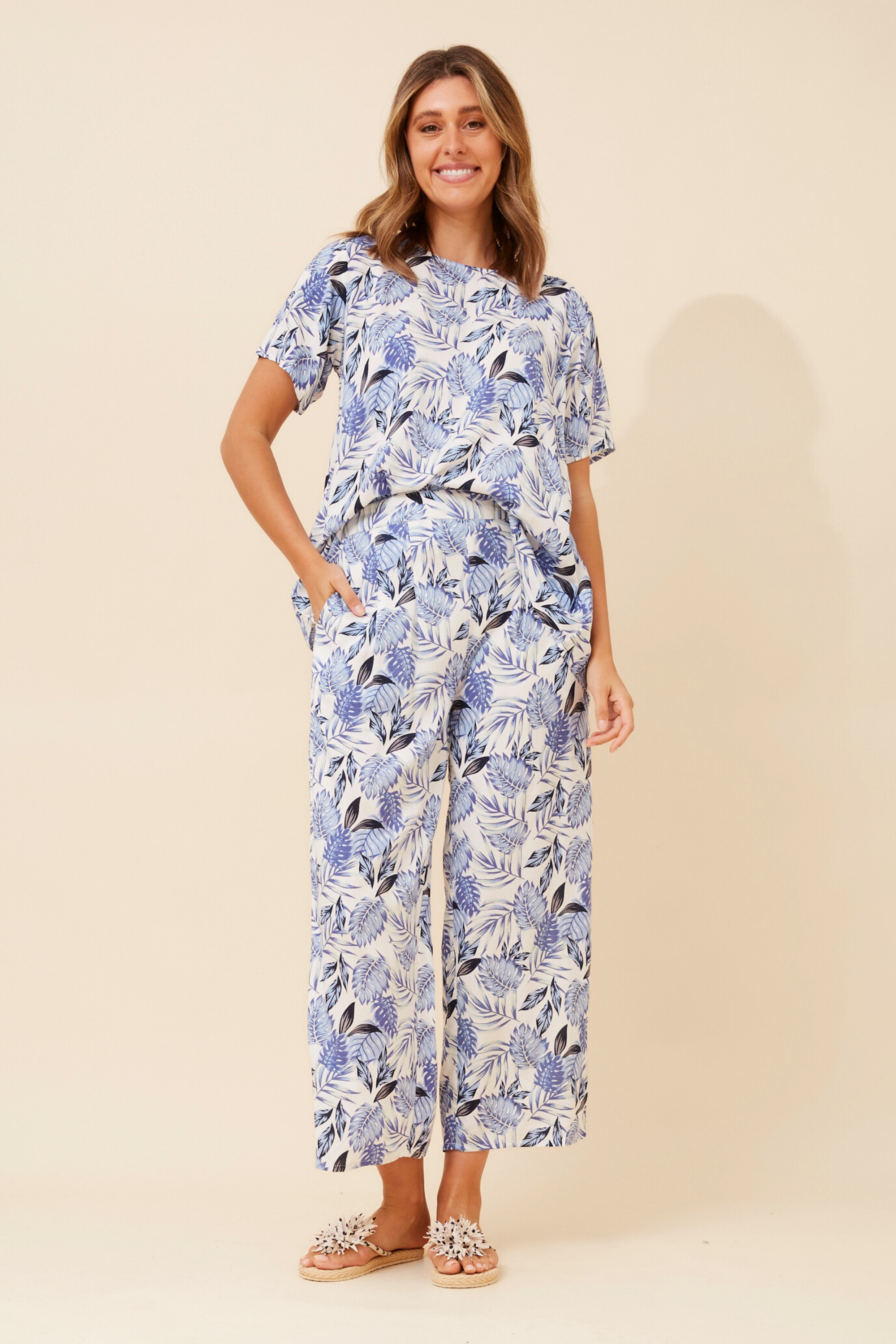 MALISSA LEAF PRINT TOP