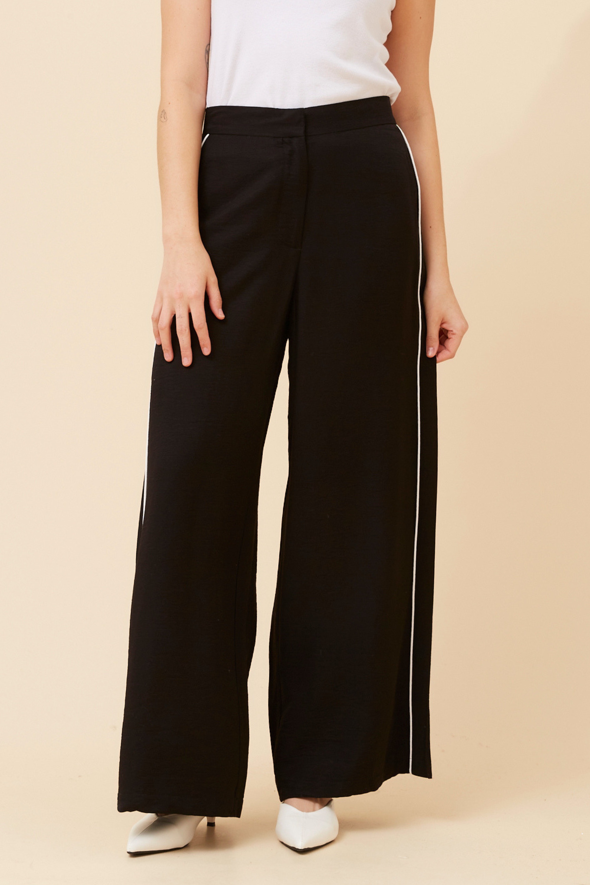 MIRIELLE SOLID WIDE LEG PANTS